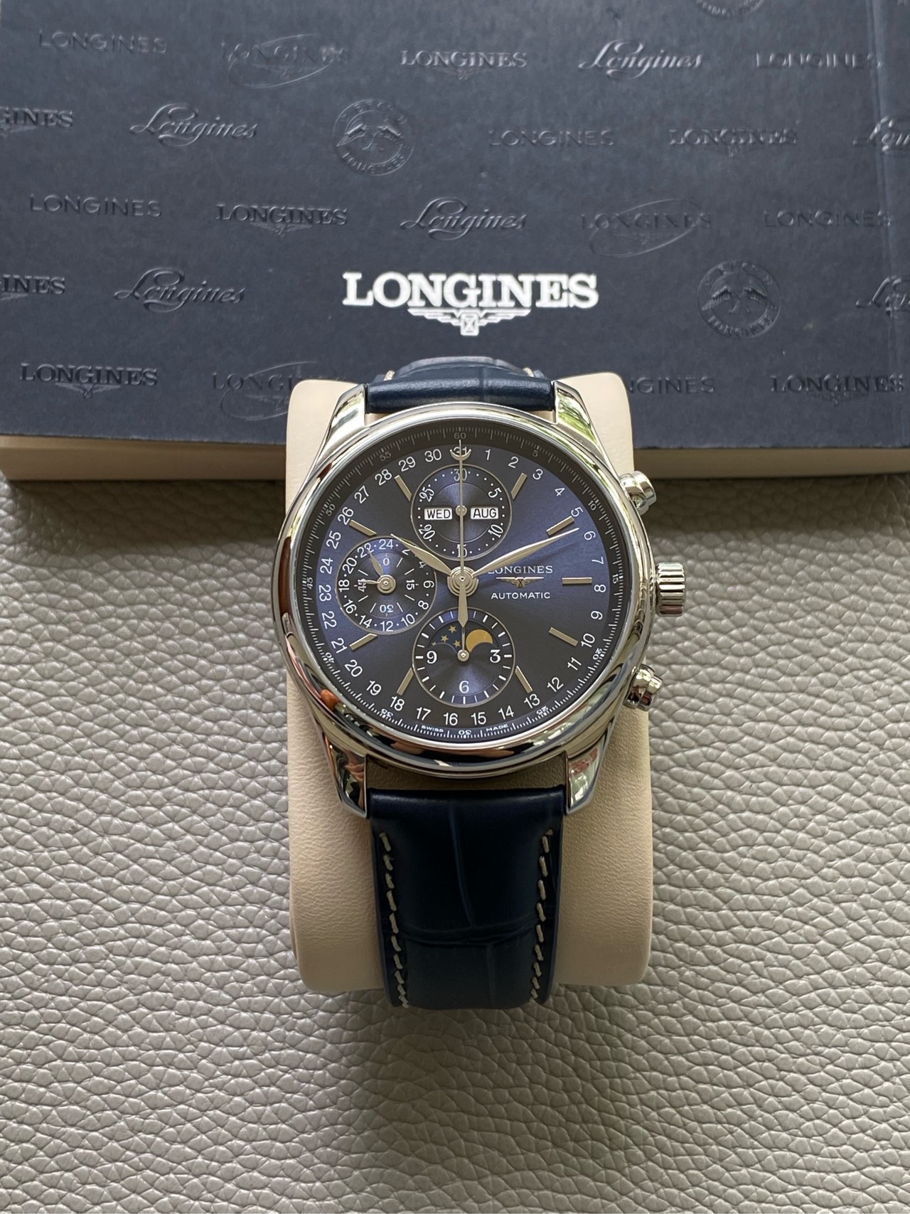 Longines L2.773.4.92.0 detail 2
