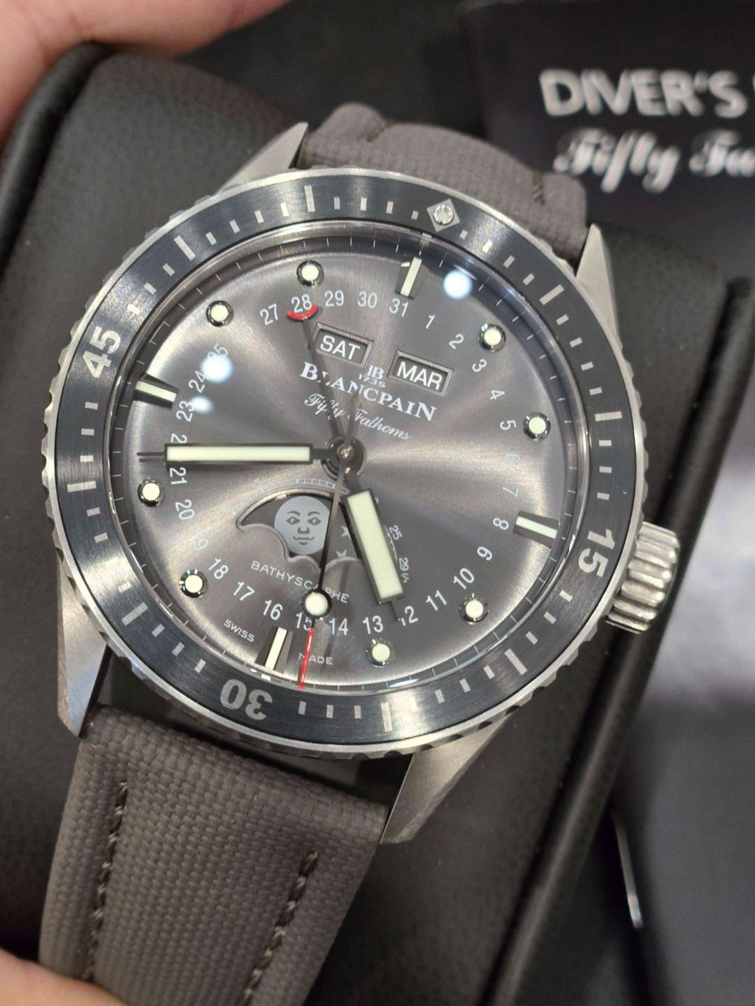 Blancpain 5054-1210-G52A detail 5
