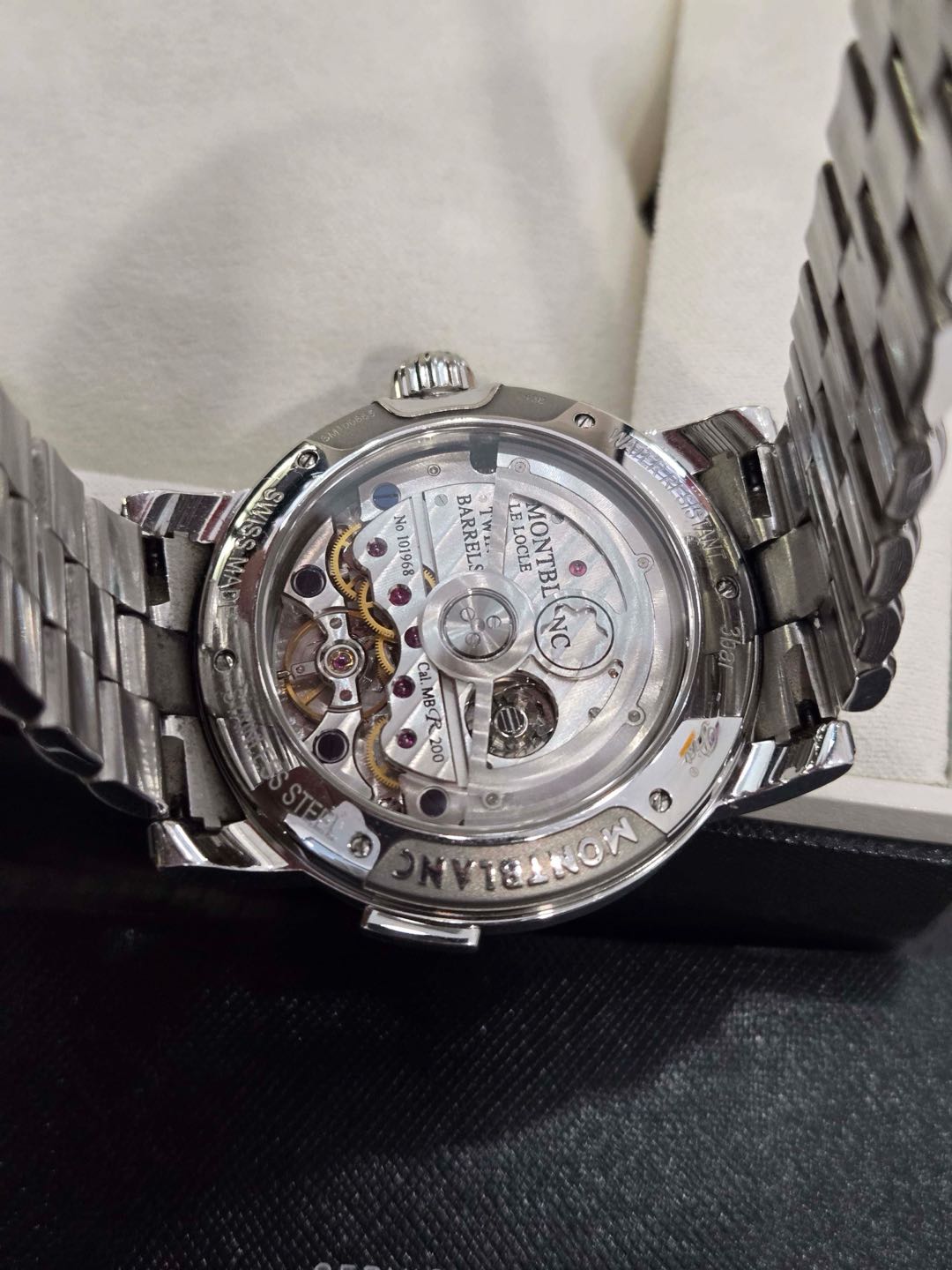 Montblanc U0102336 detail 4
