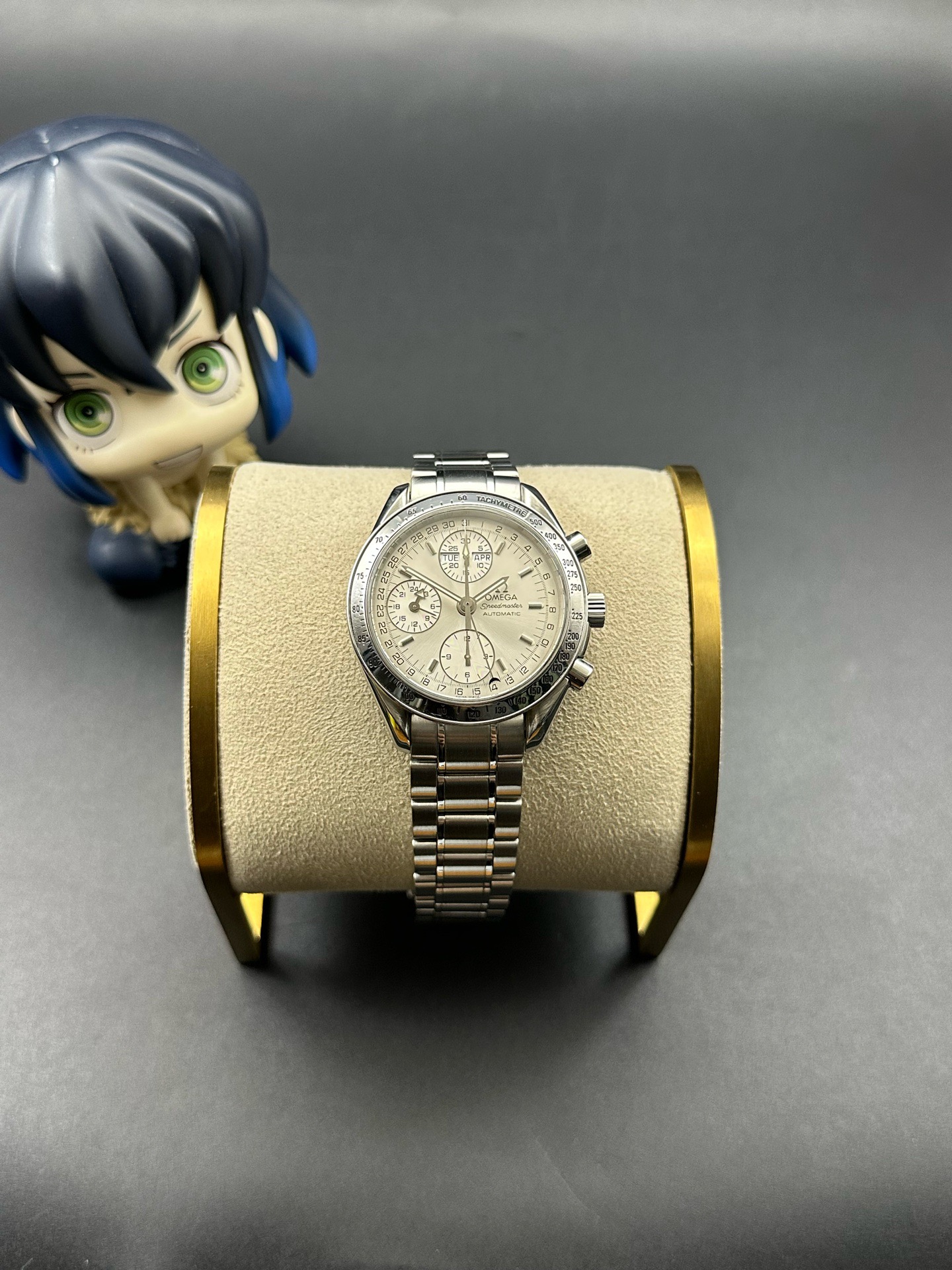 Omega 3523.30.00 detail 1