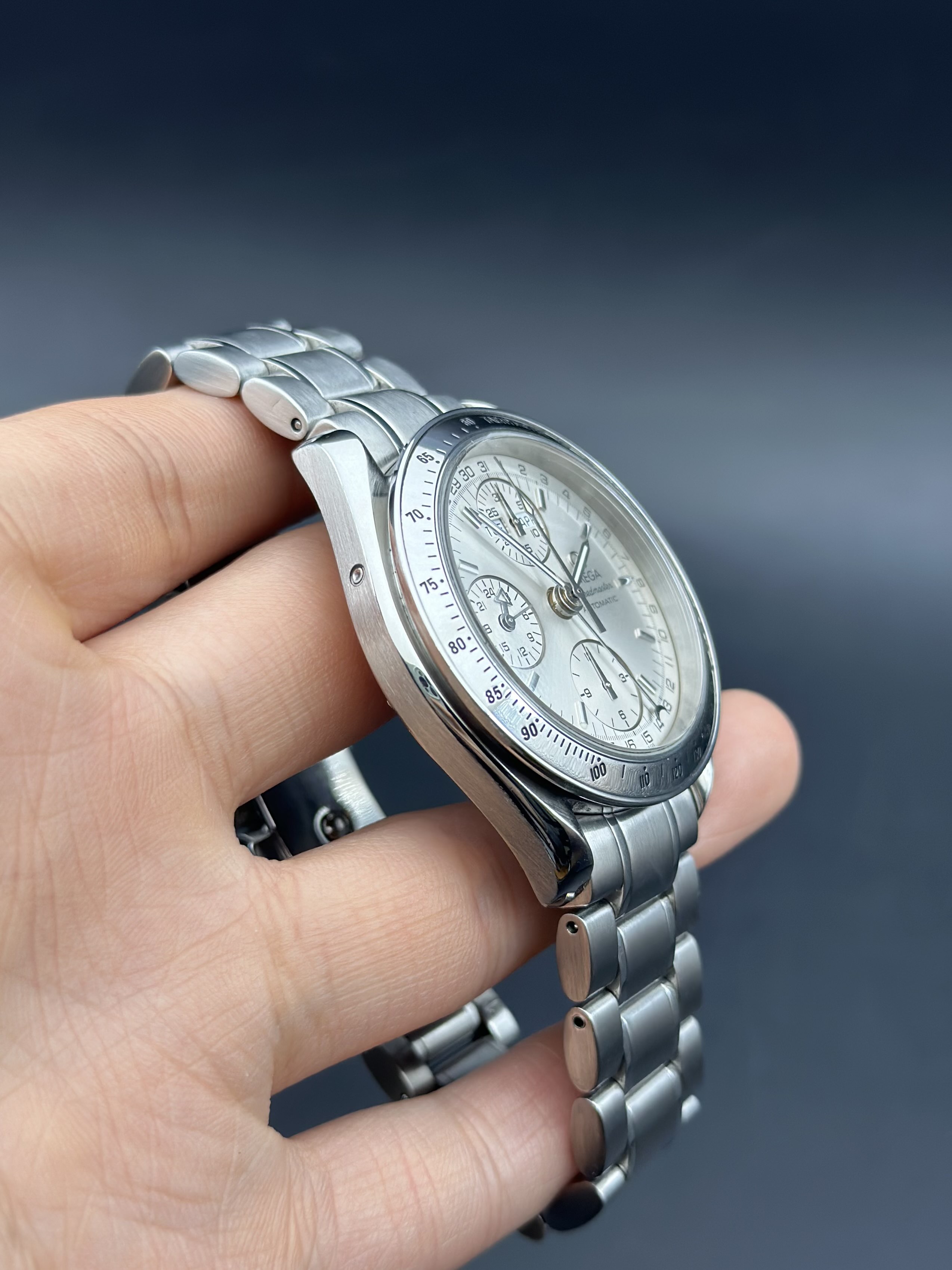 Omega 3523.30.00 detail 2
