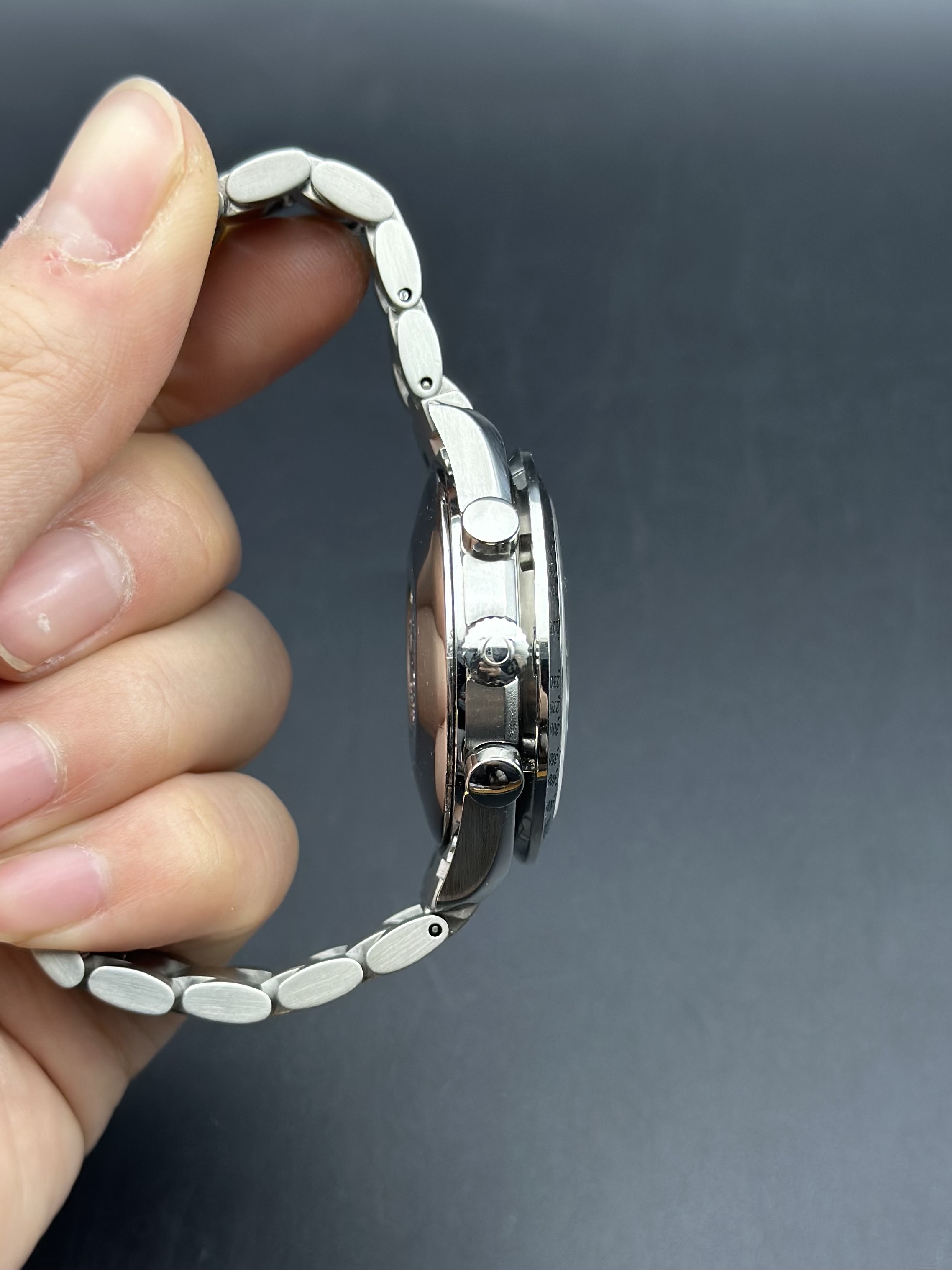 Omega 3523.30.00 detail 3