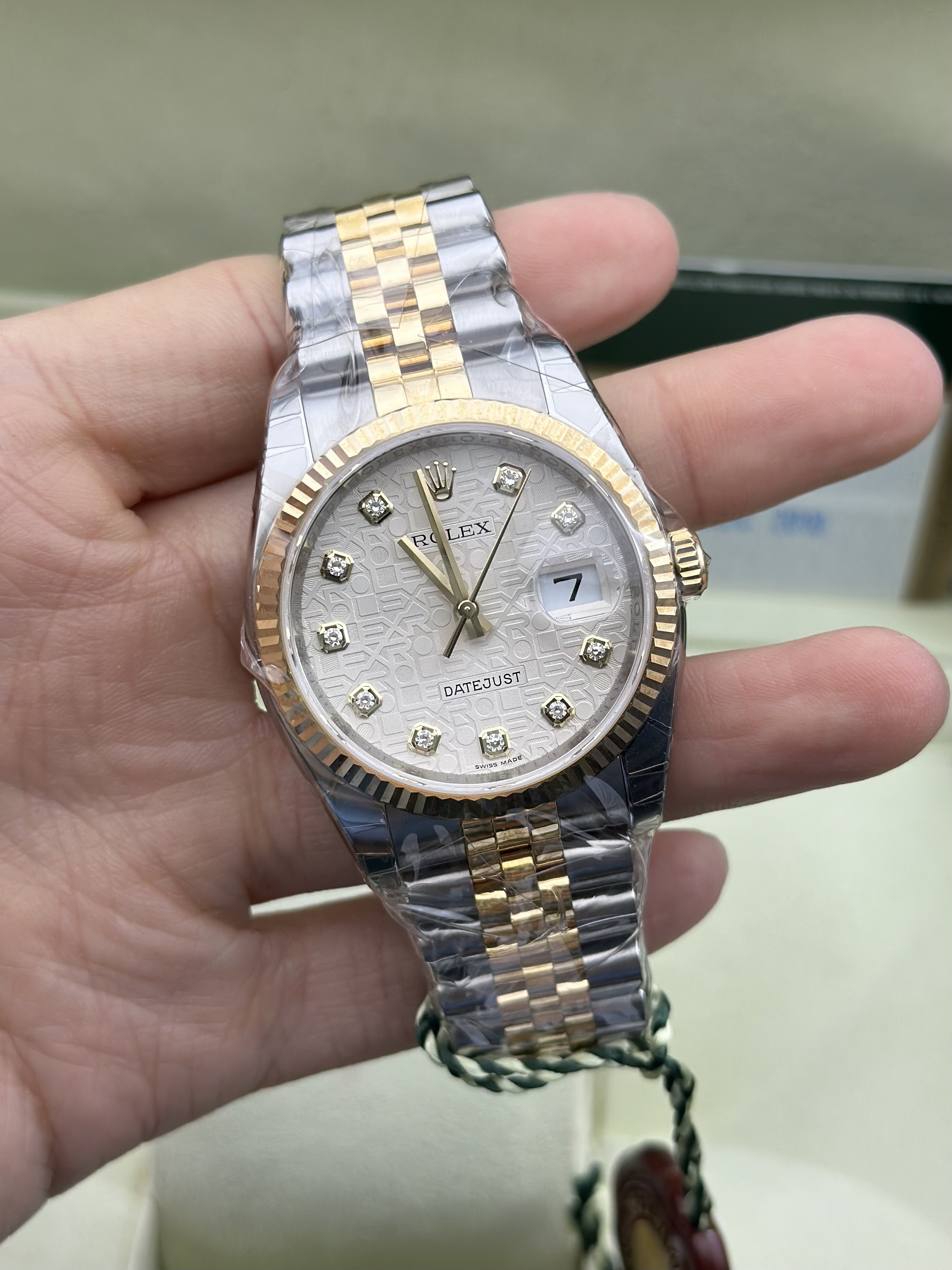 Rolex m116233 detail 1