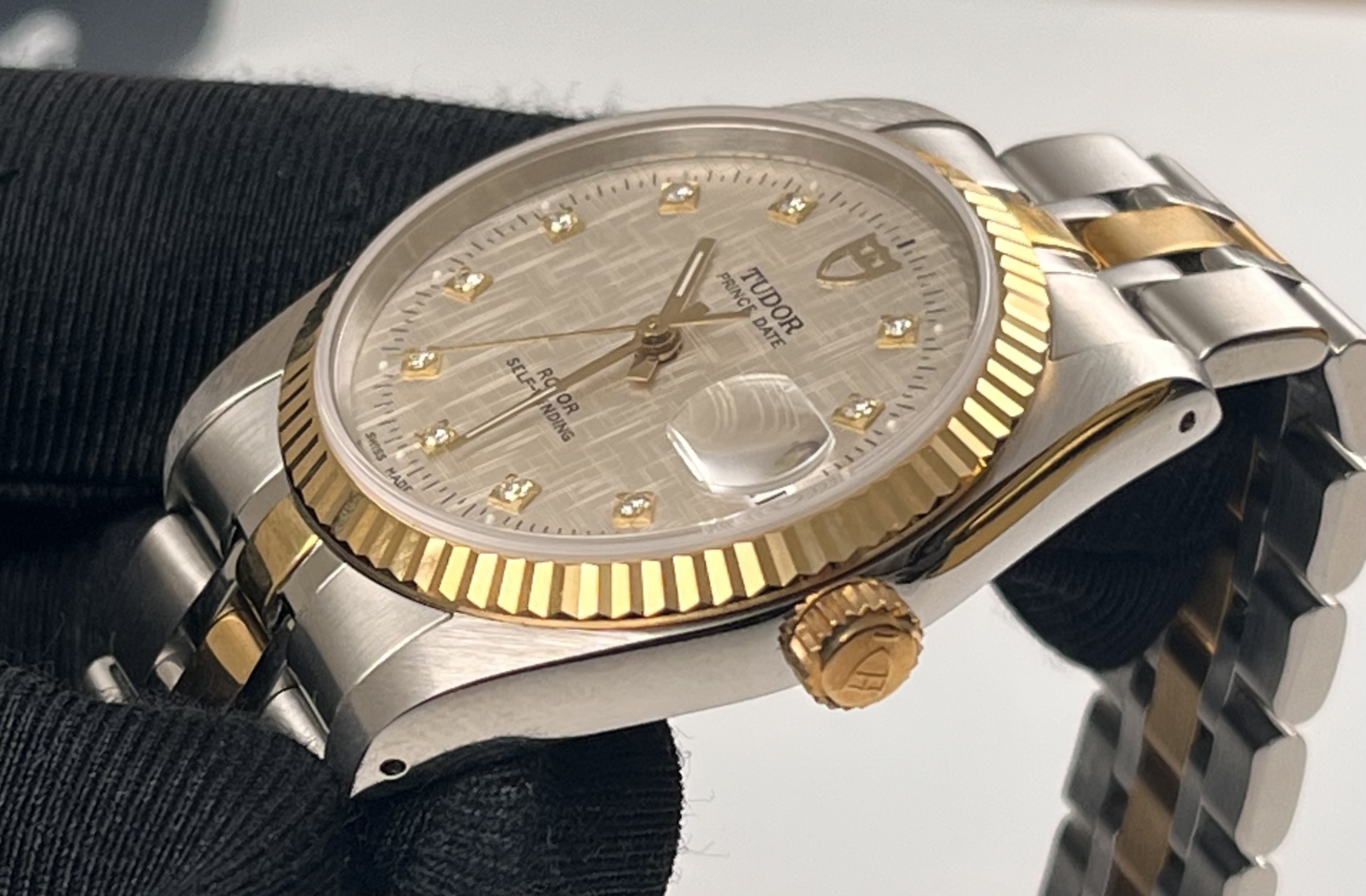 Tudor M74033-0006 detail 2