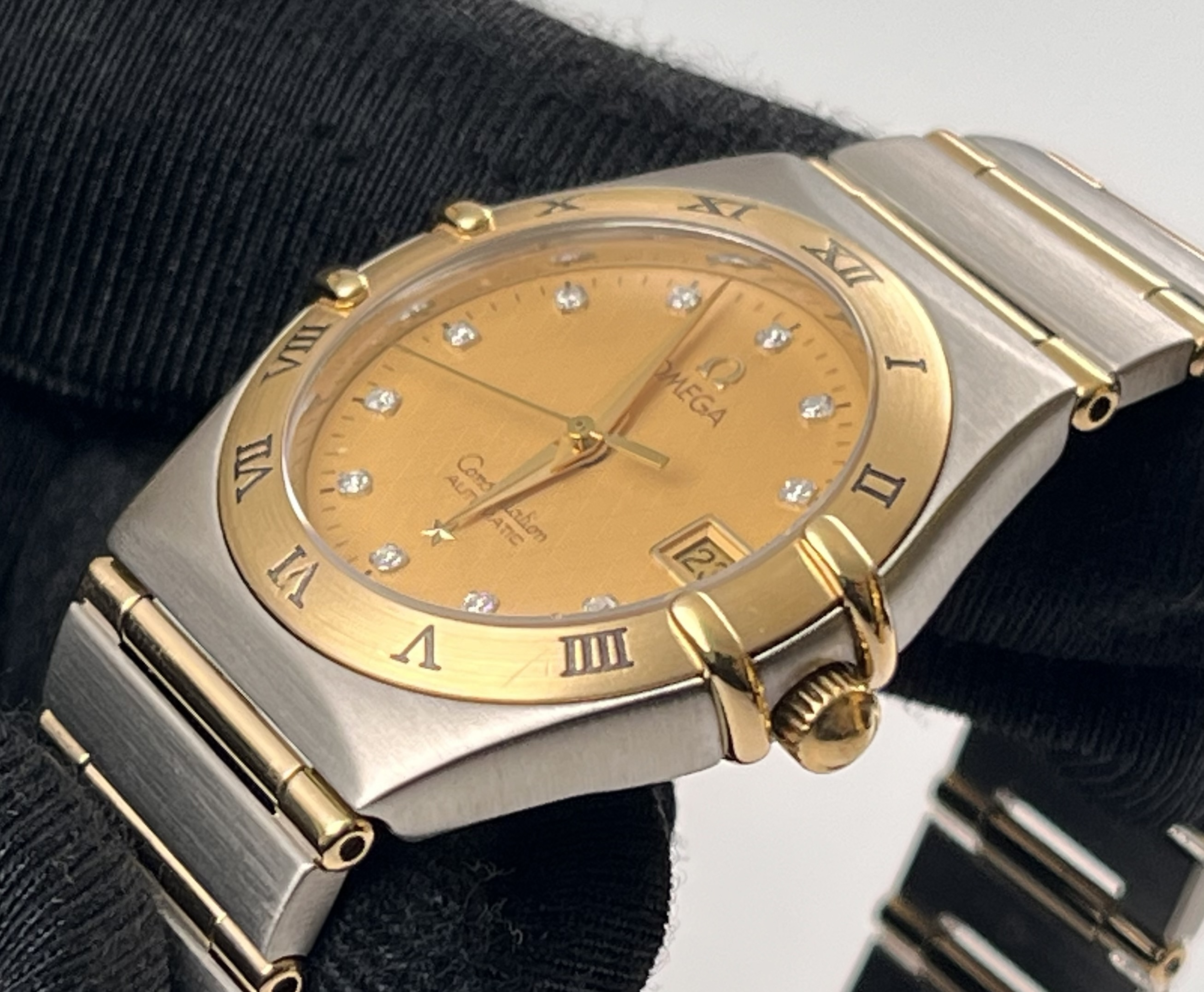 Omega 1292.15.00 detail 4