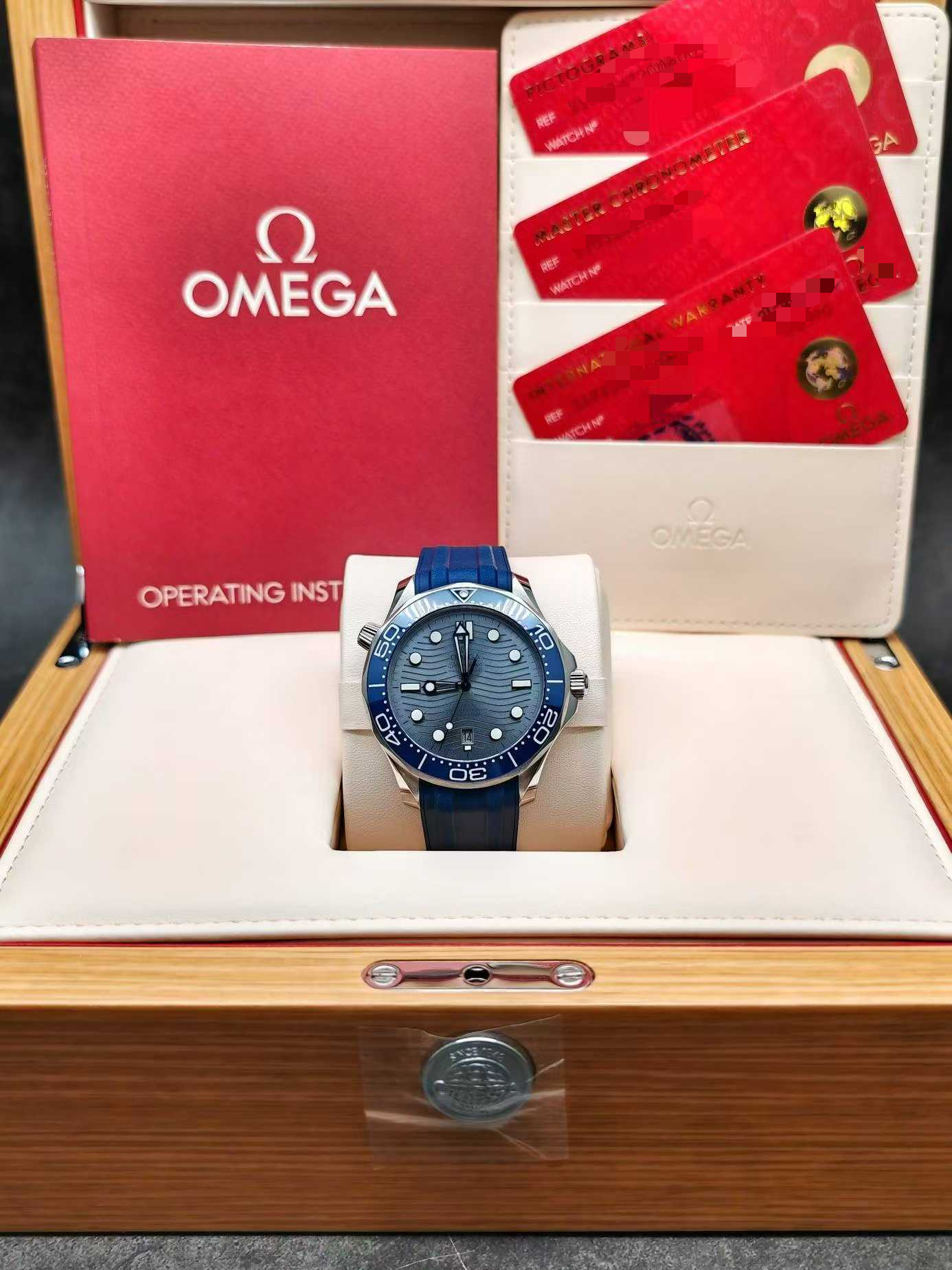 Omega 210.32.42.20.06.001 detail 7
