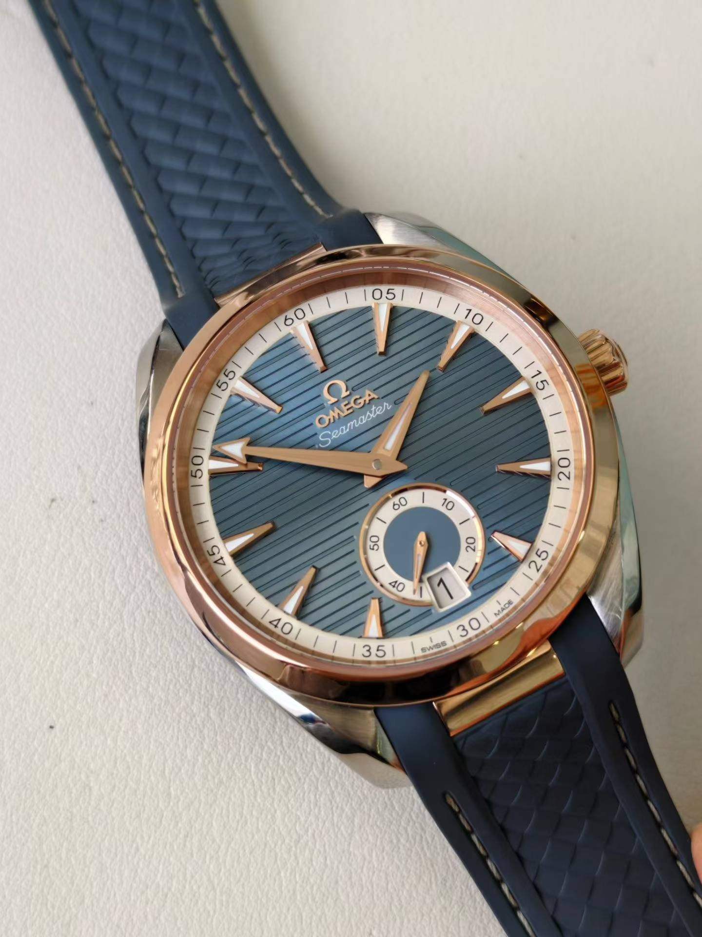 Omega 220.22.41.21.03.001 detail 1