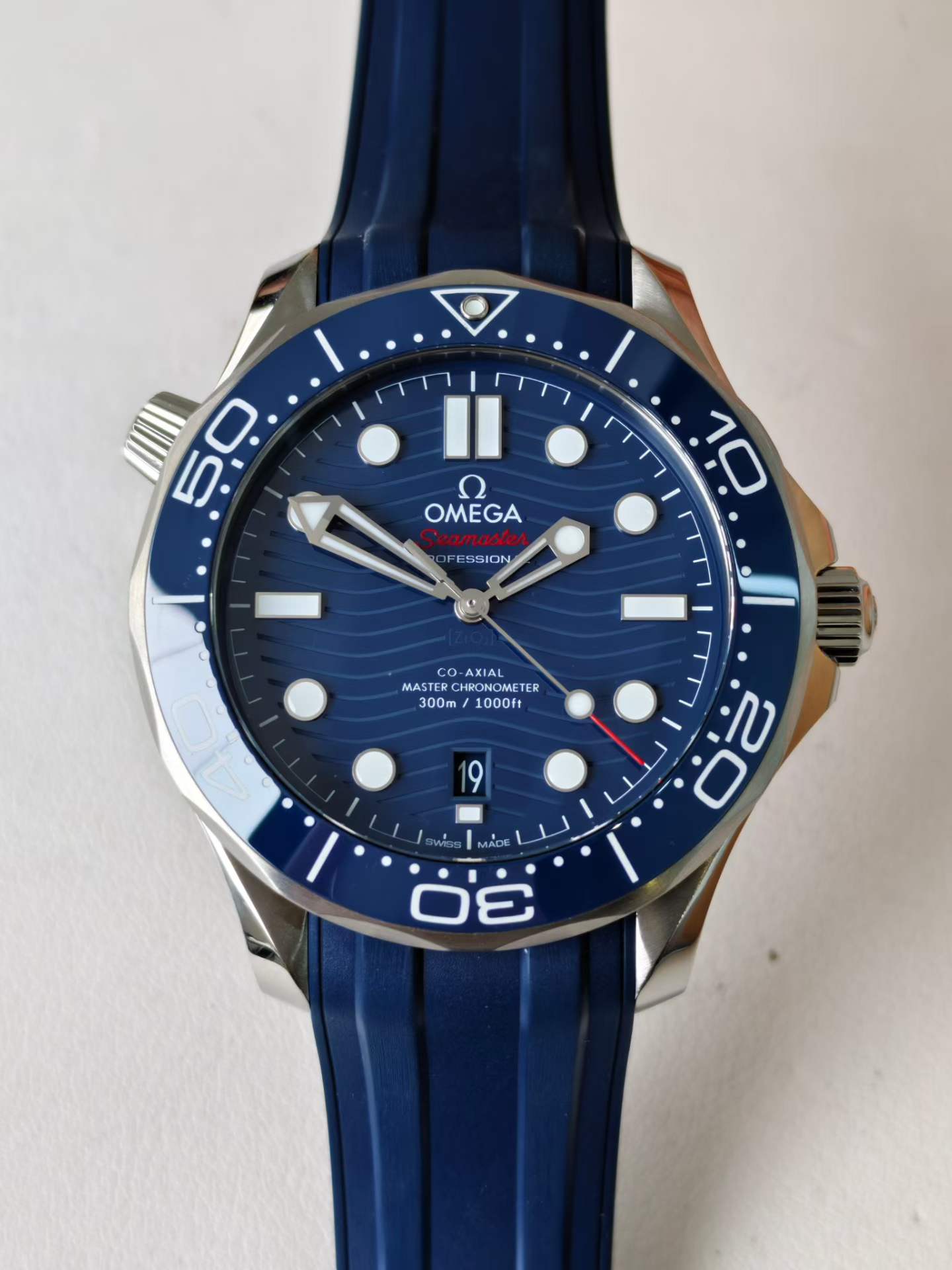 Omega 210.32.42.20.03.001