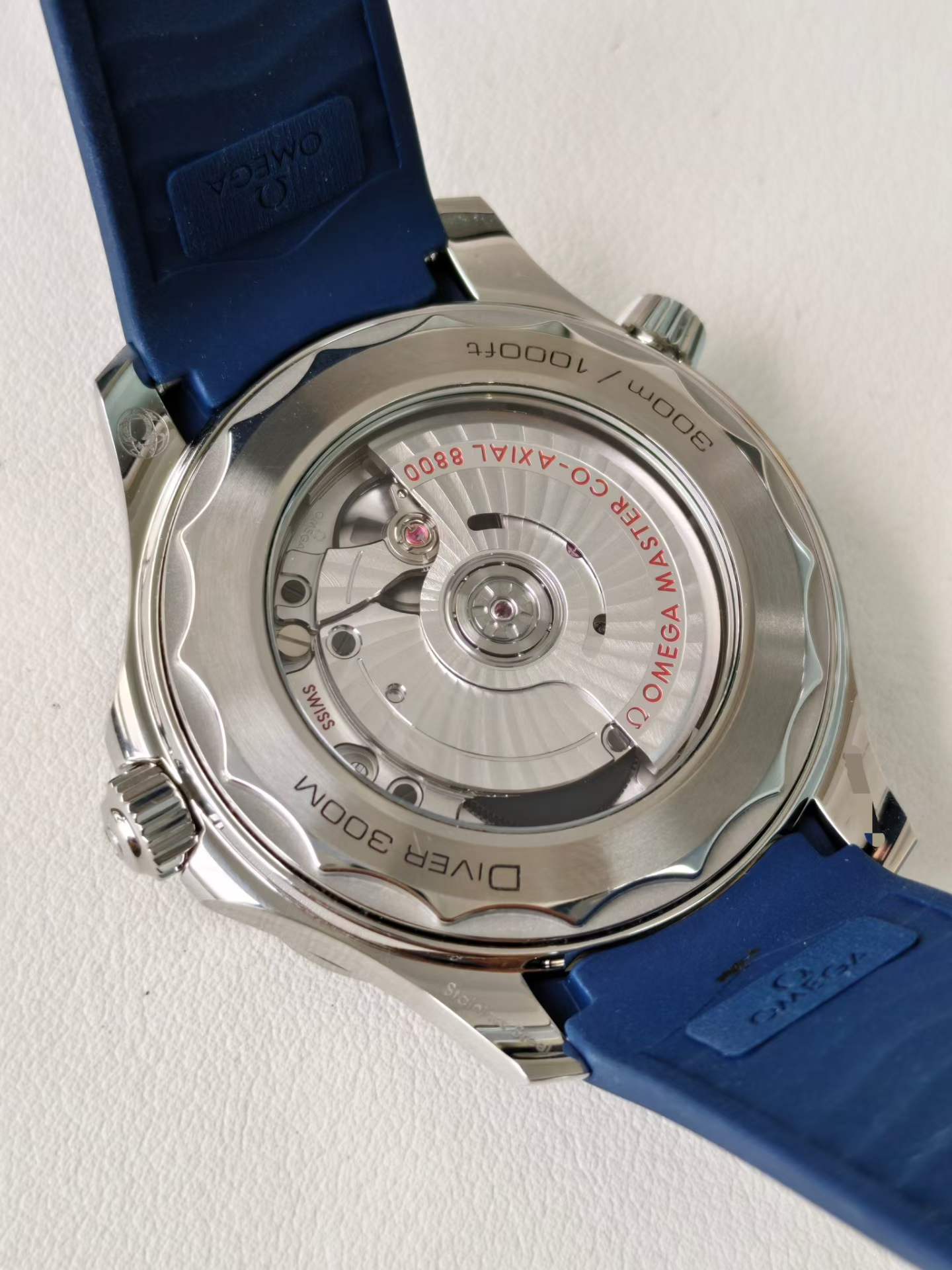 Omega 210.32.42.20.03.001 detail 3