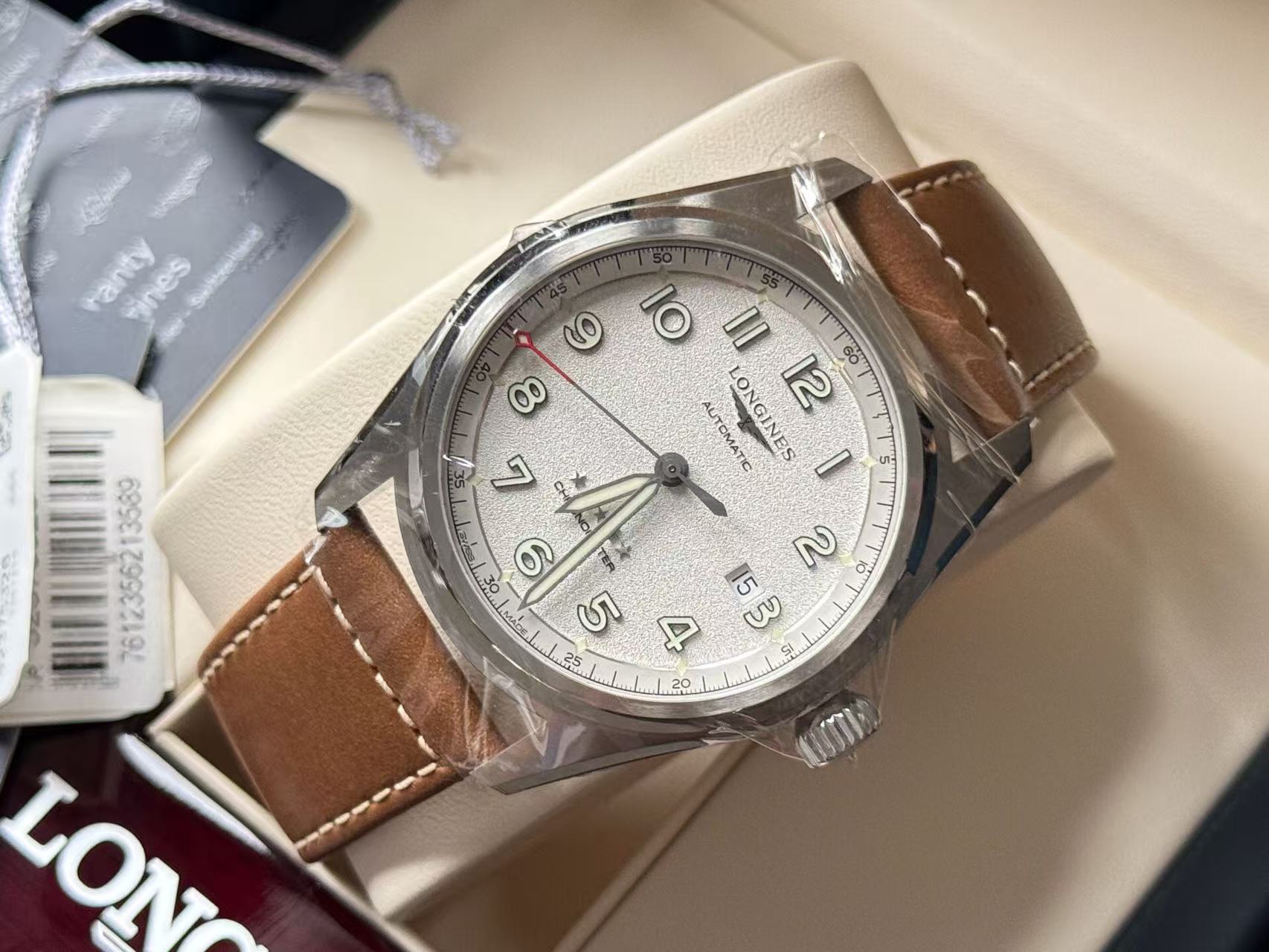 Longines L3.811.4.73.2 detail 2