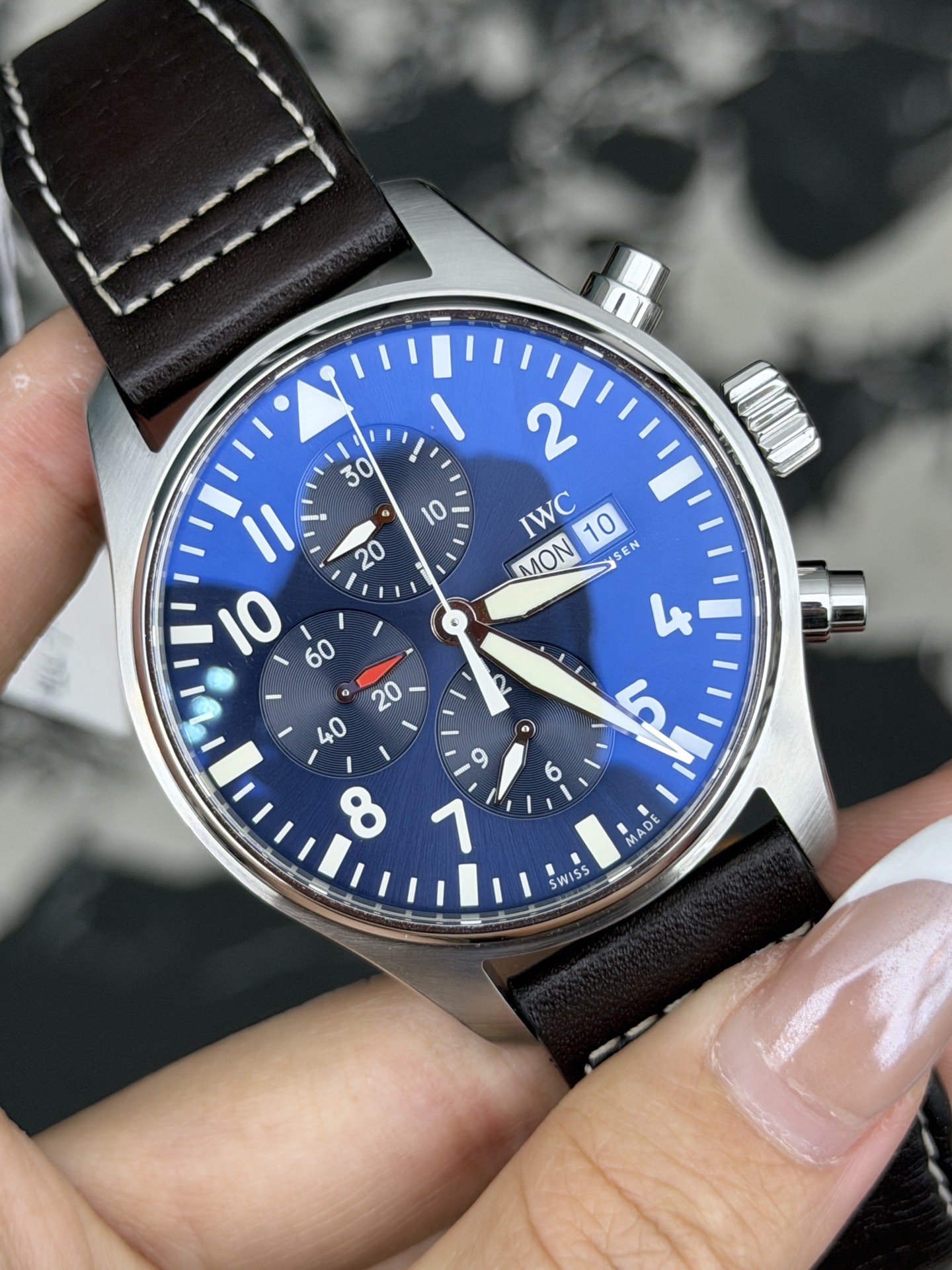 IWC 377714