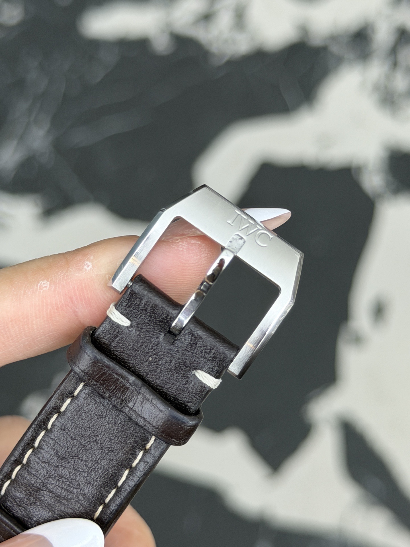IWC 377714 detail 5