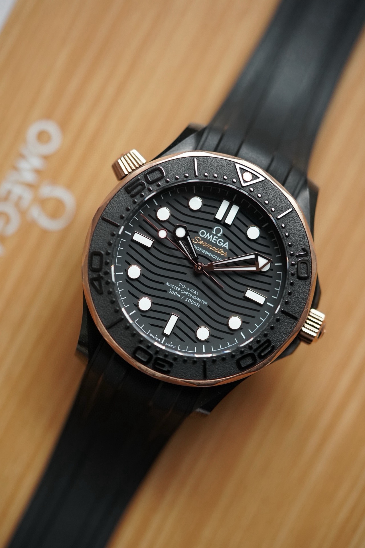 Omega 210.62.44.20.01.001 detail 4