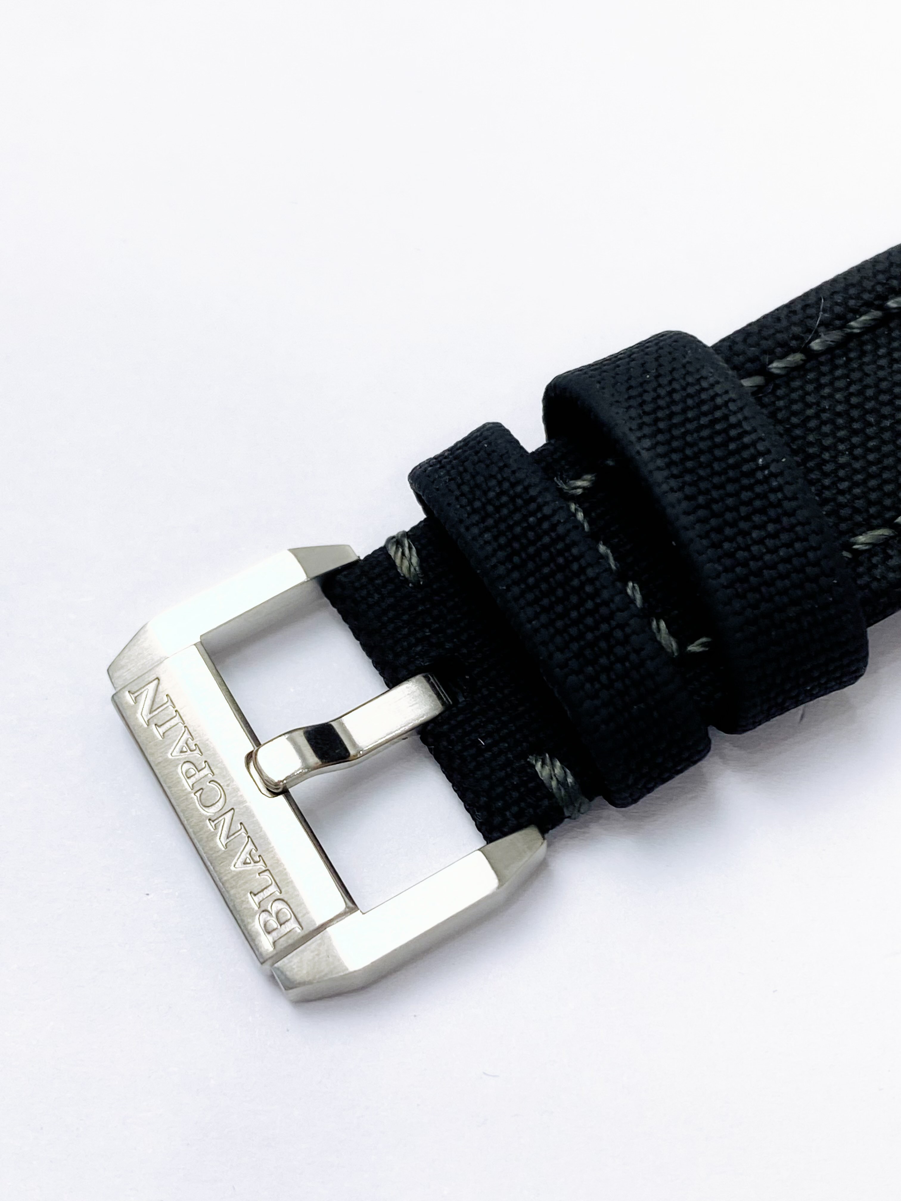 Blancpain 5054 1110 B52A detail 5