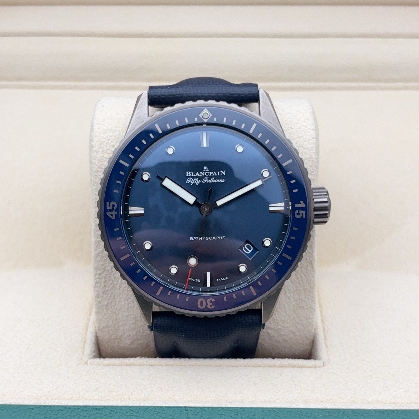 Blancpain 5000-0240-O52A detail 1