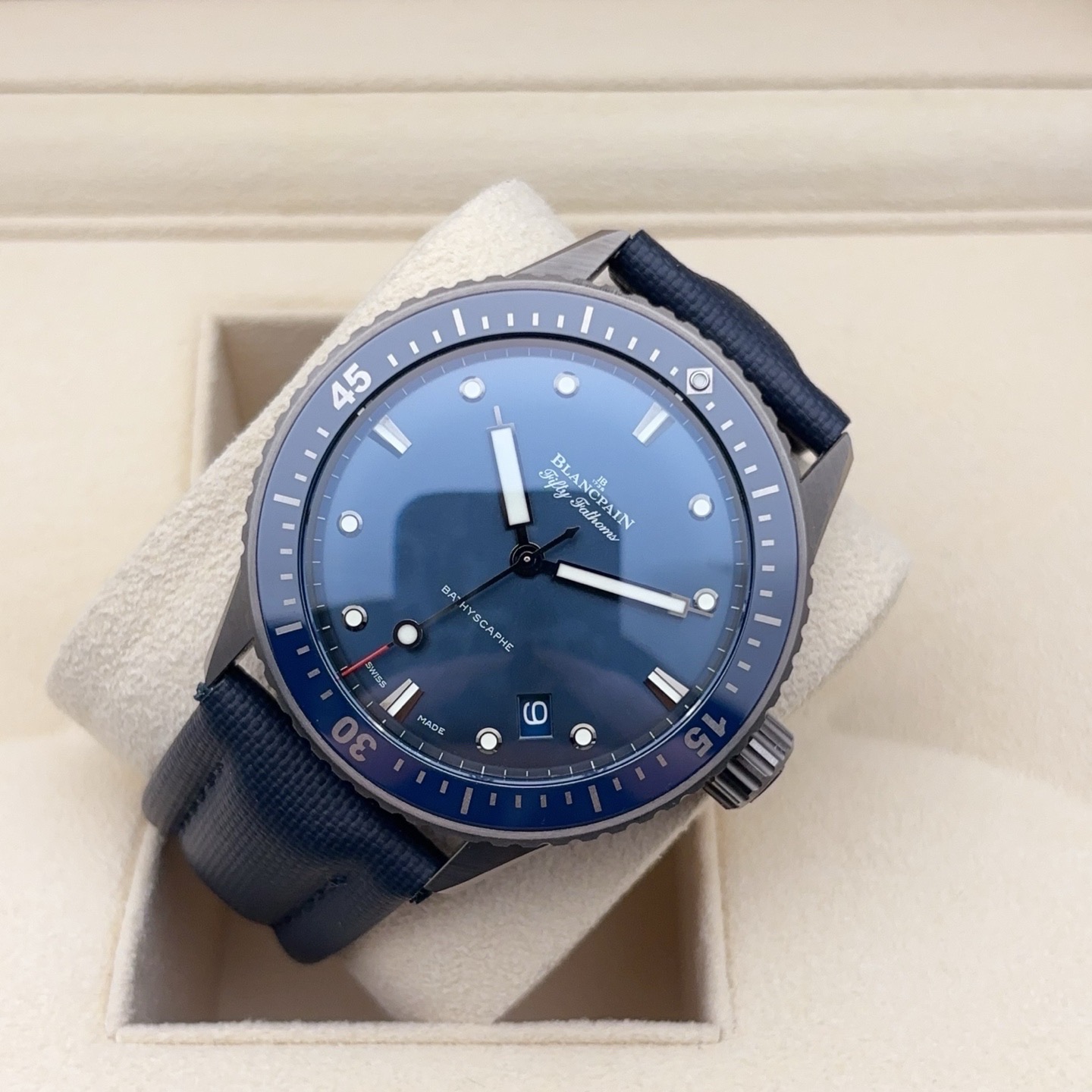 Blancpain 5000-0240-O52A detail 3