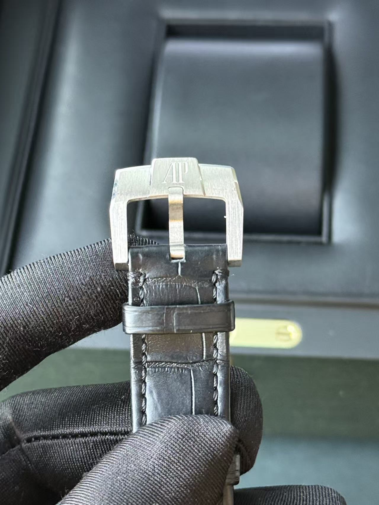 Audemars Piguet 15210cr.oo.a002cr.01 detail 3