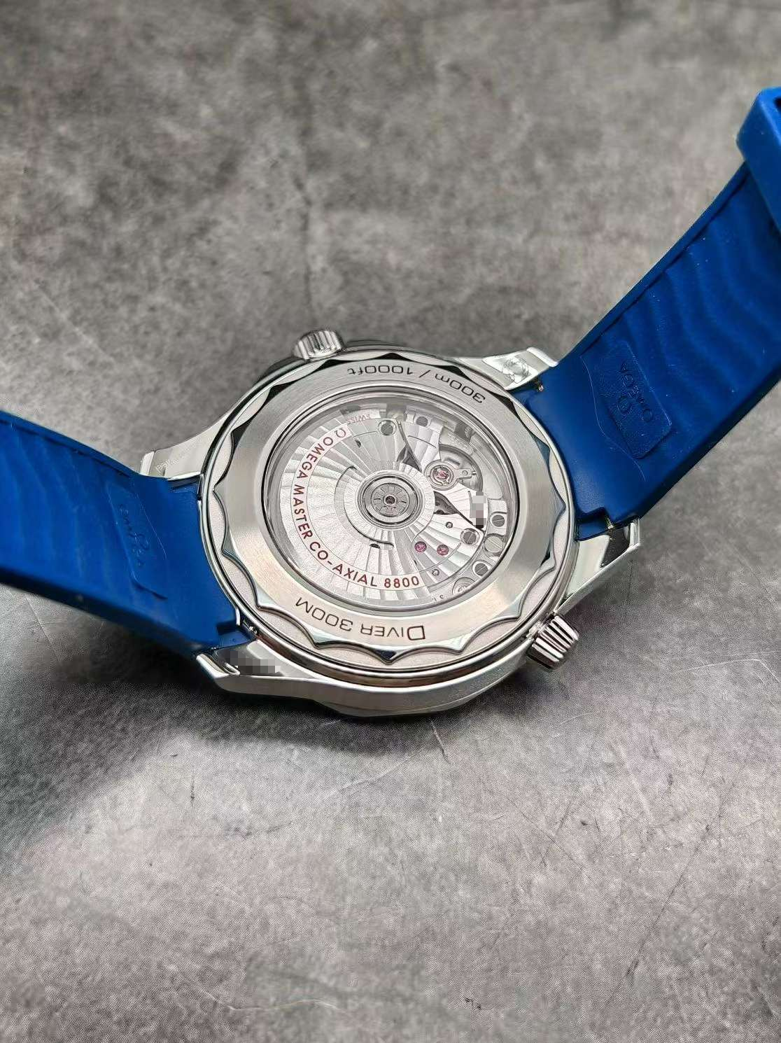 Omega 210.32.42.20.06.001 detail 6
