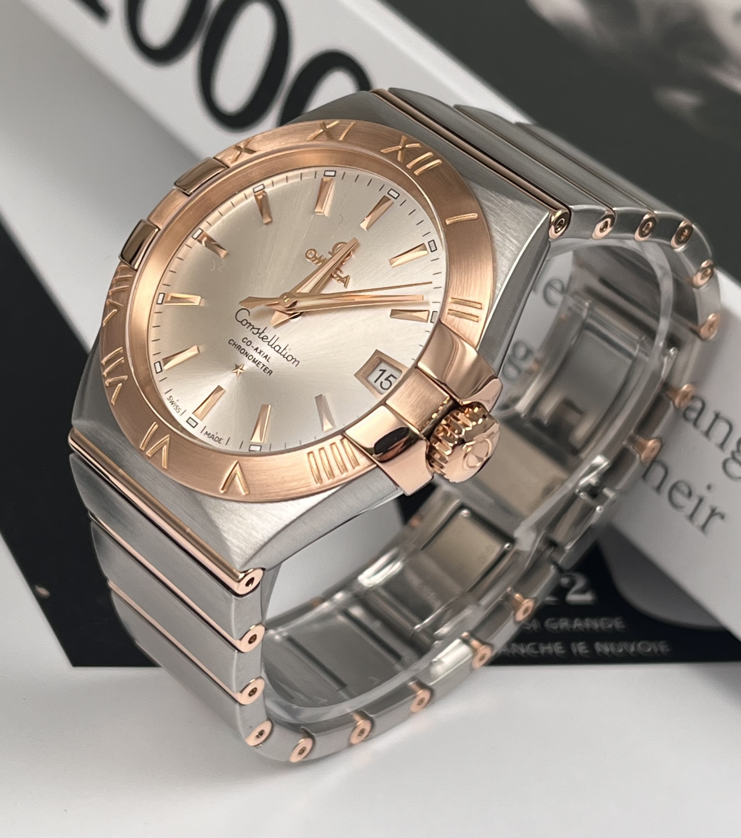Omega 123.20.38.21.02.001 detail 3