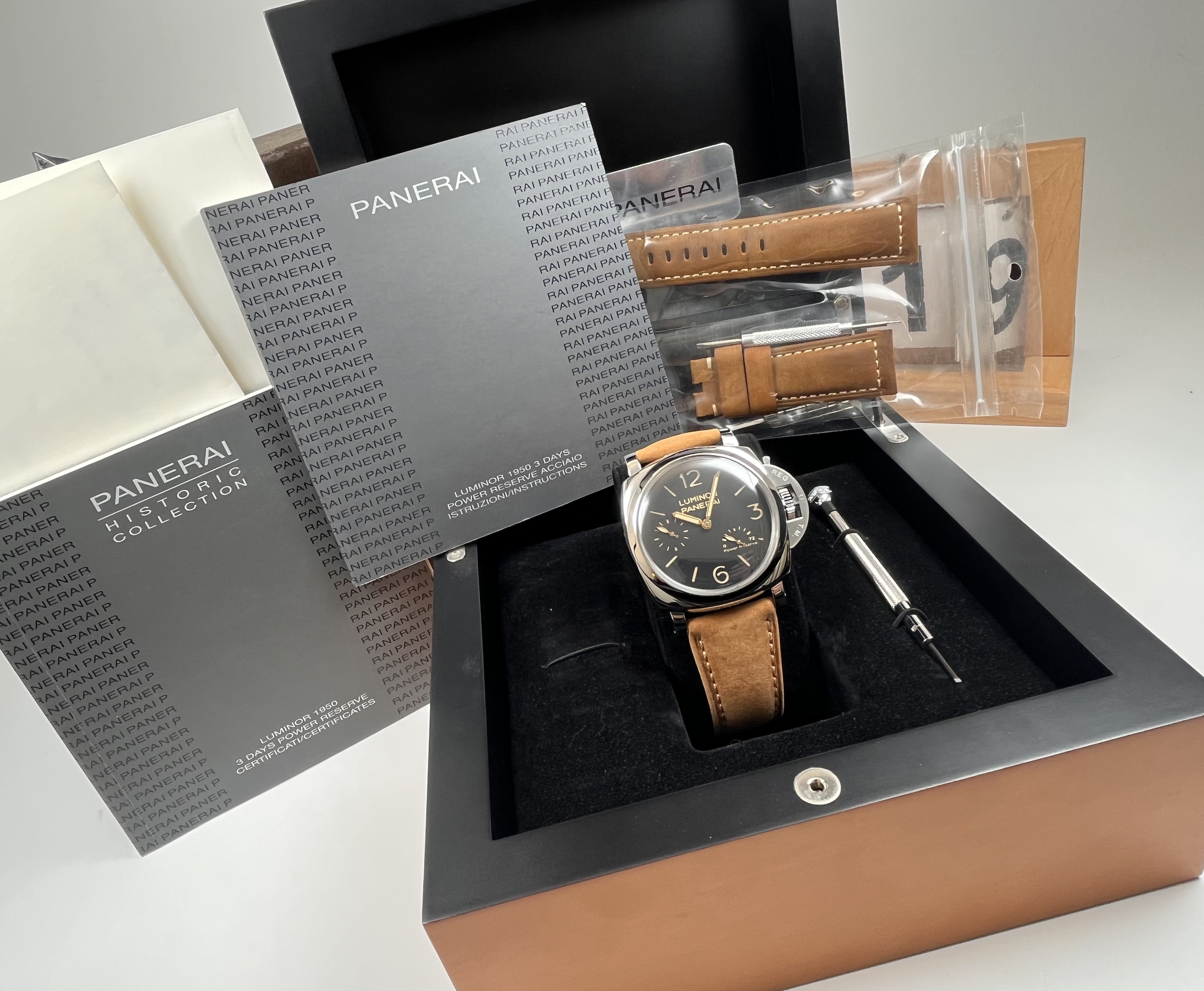 Panerai PAM00423 detail 7