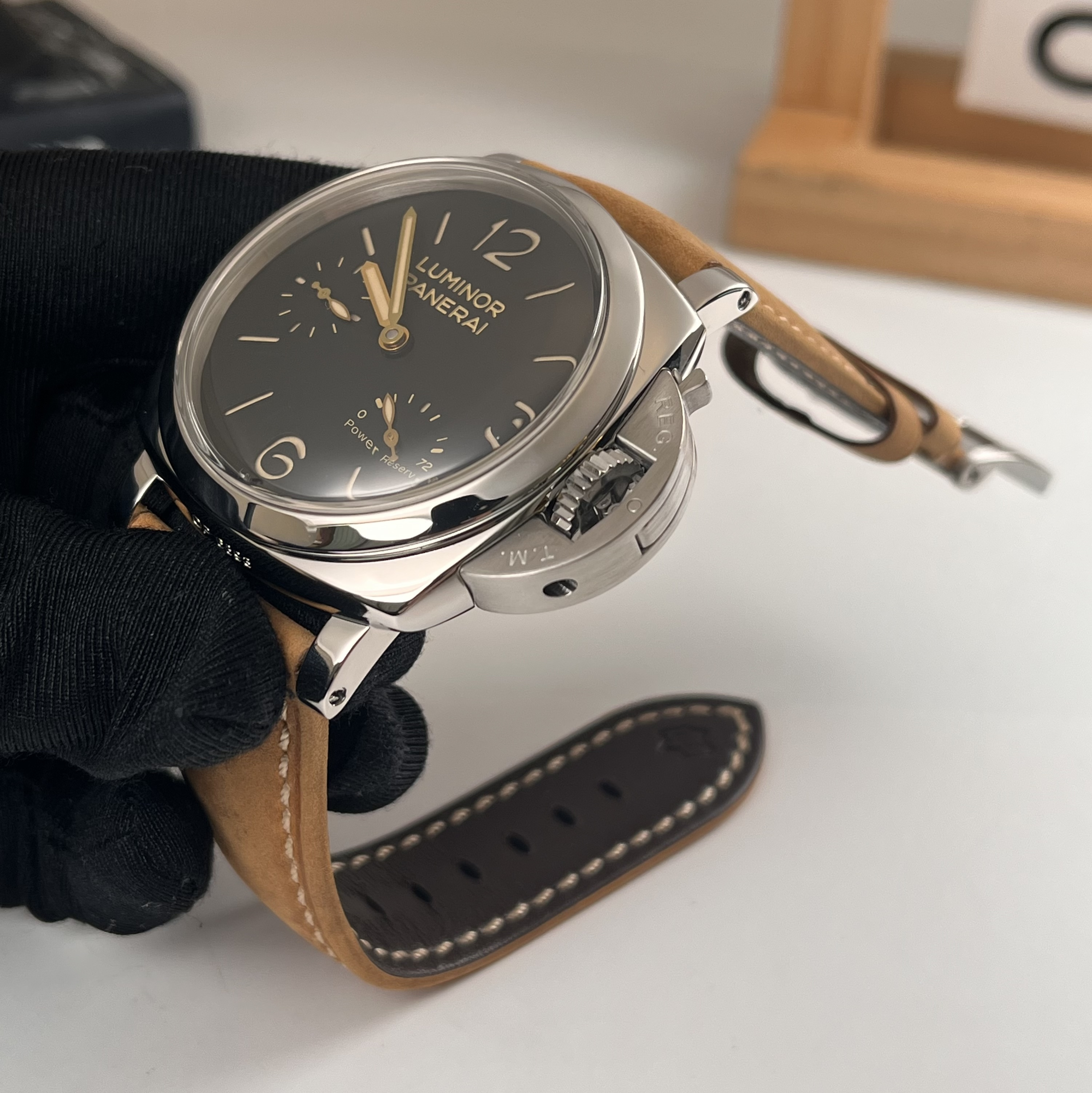 Panerai PAM00423 detail 1