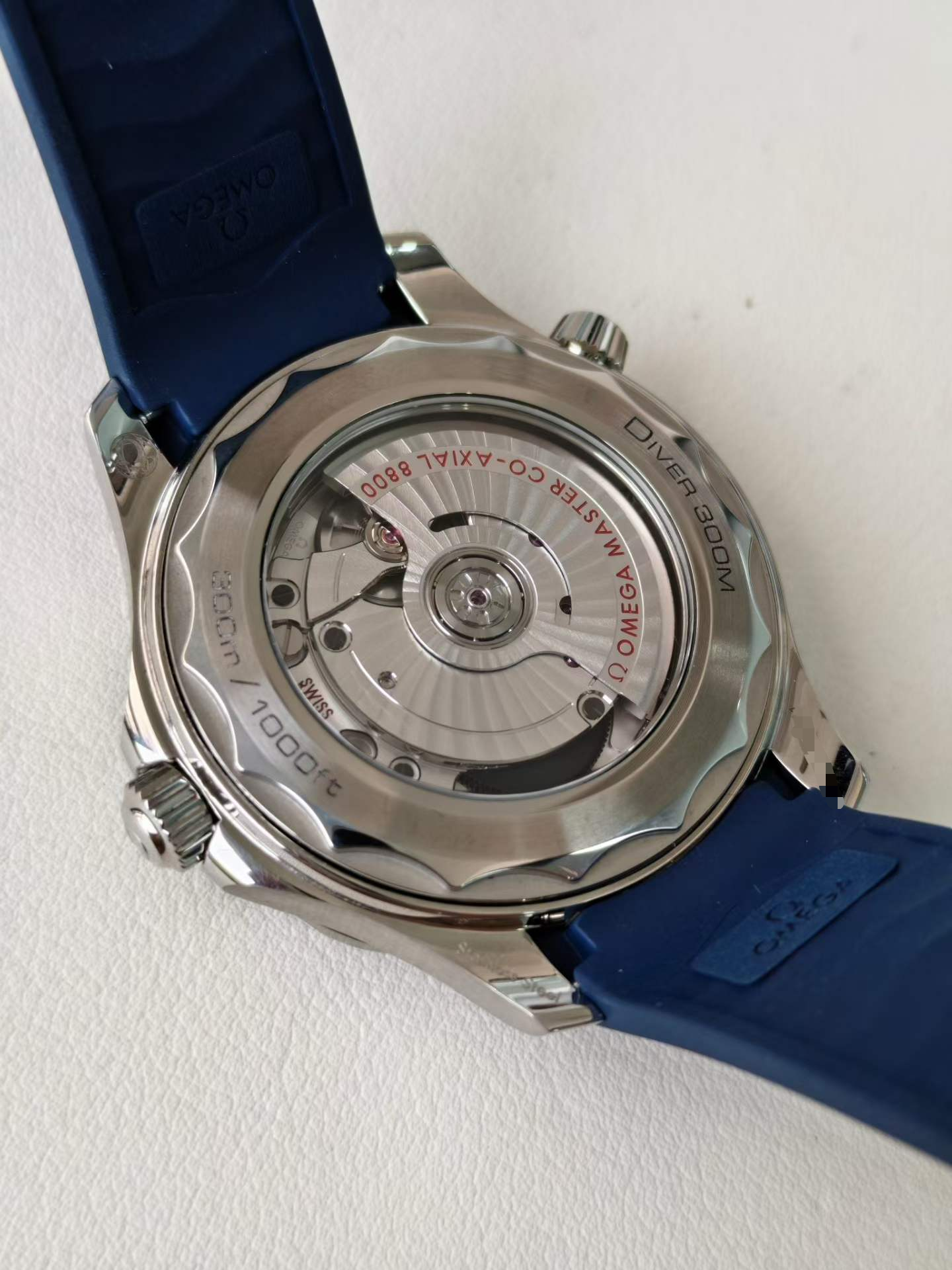 Omega 210.32.42.20.03.001 detail 5