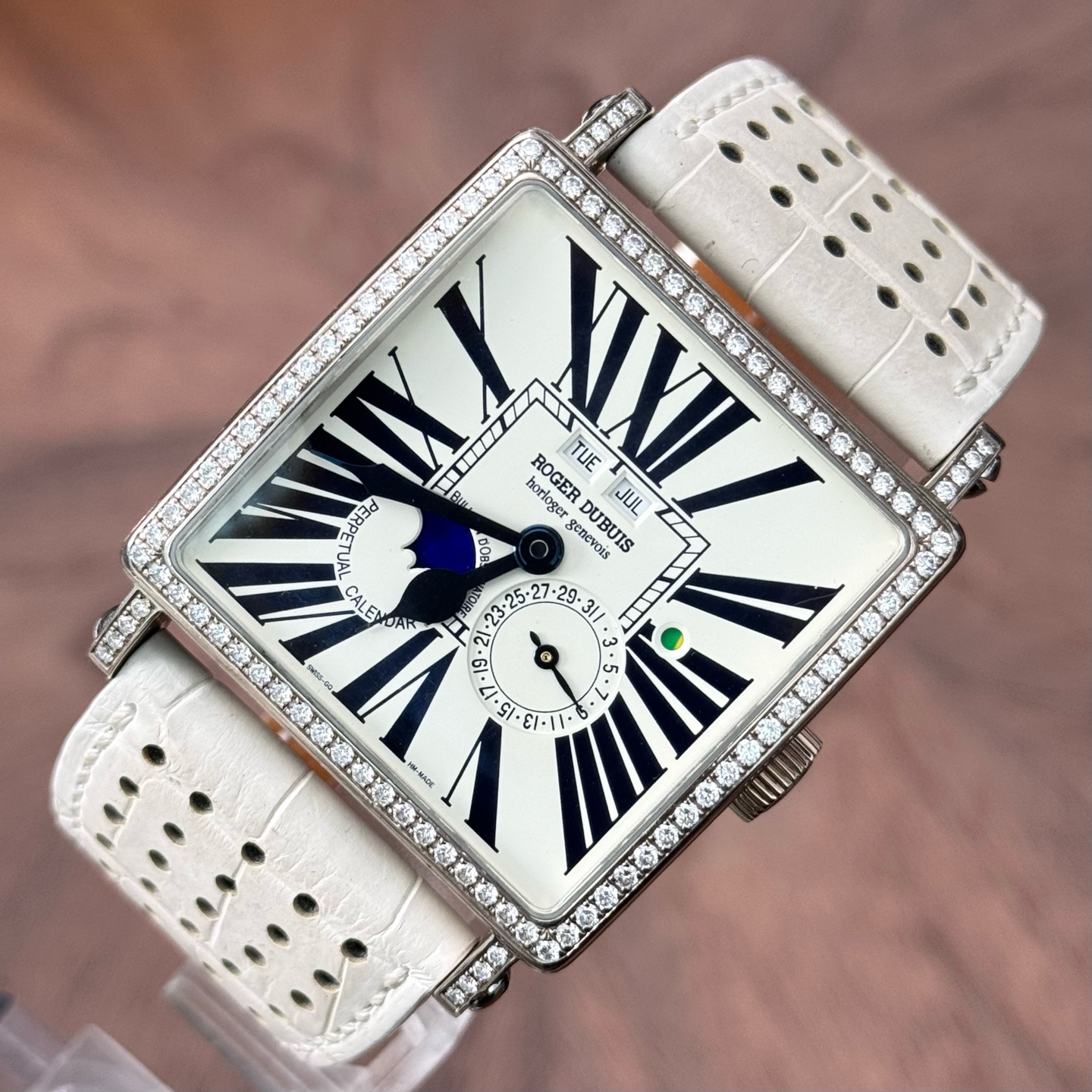 Roger Dubuis Vintage detail 2