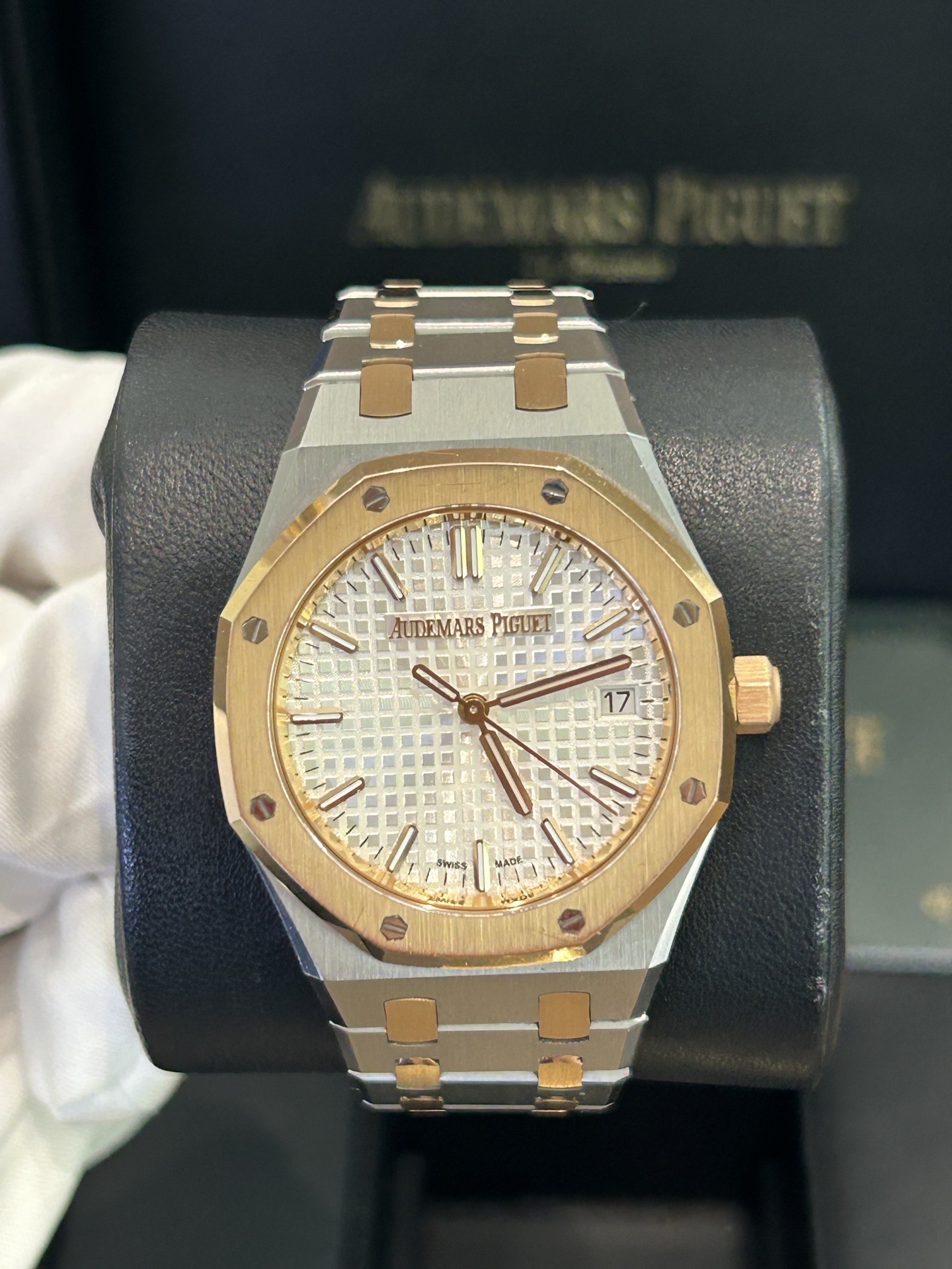 Audemars Piguet 77450SR.OO.1361SR.02 detail 5
