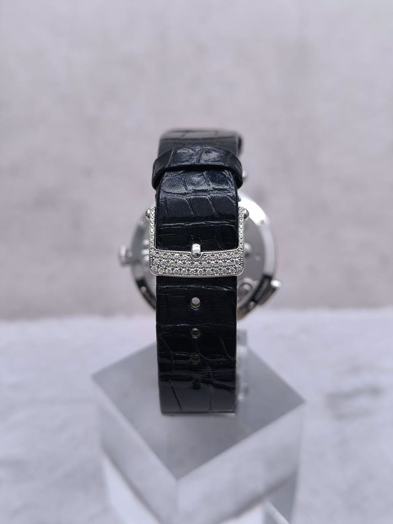 Van Cleef & Arpels VCARO8TU00 detail 4