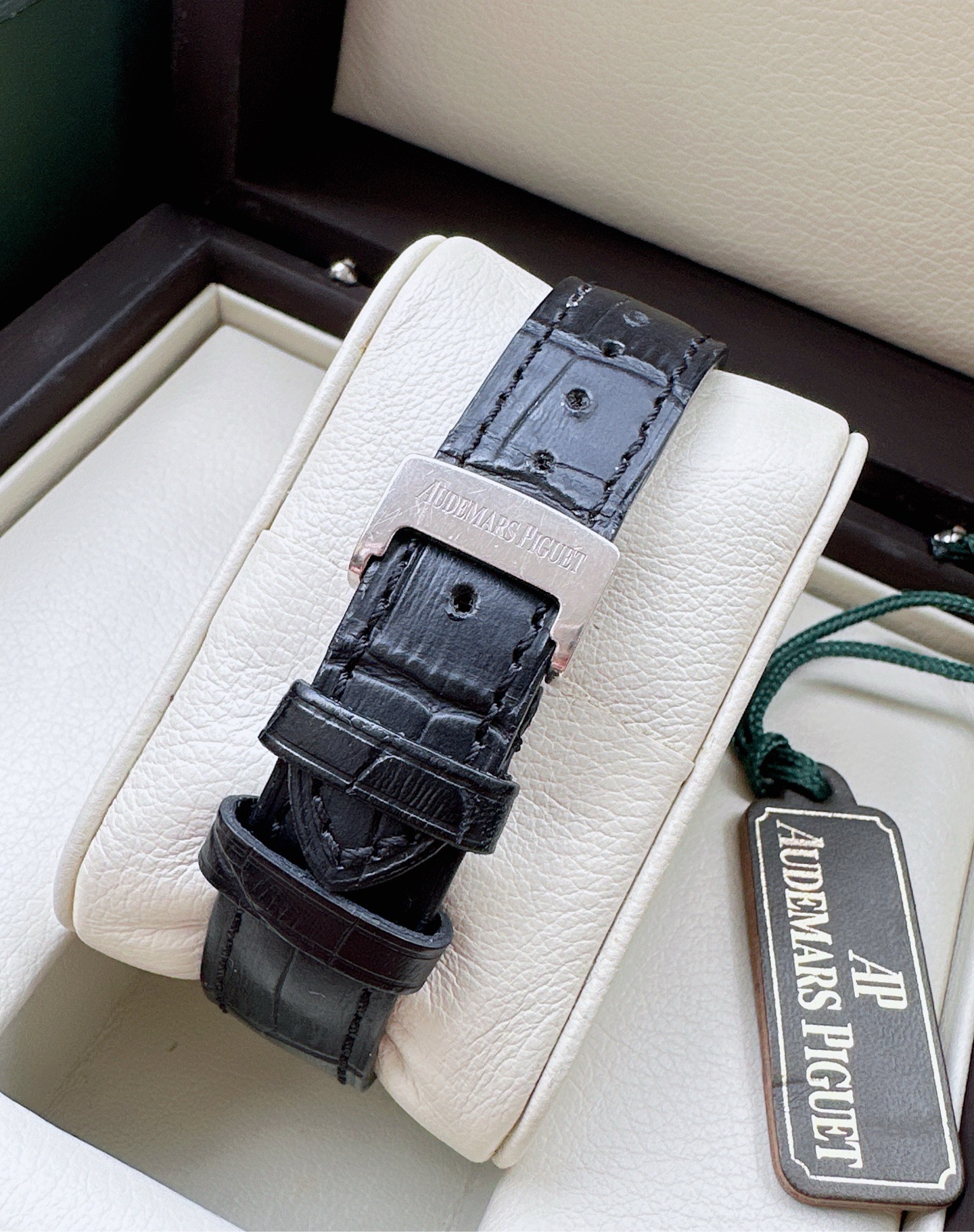 Audemars Piguet 25955BC detail 3