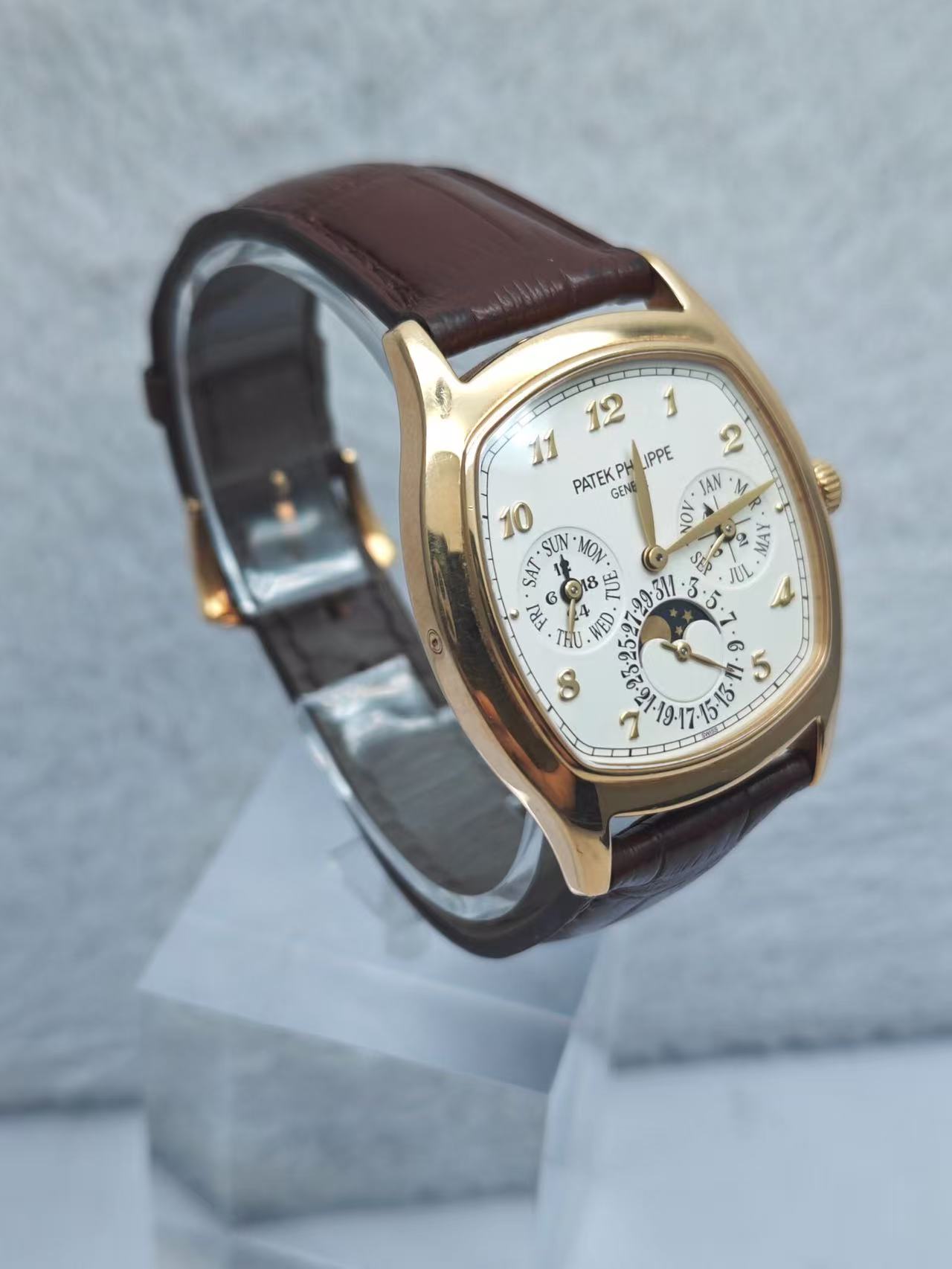 Patek Philippe 5940J-001 detail 7