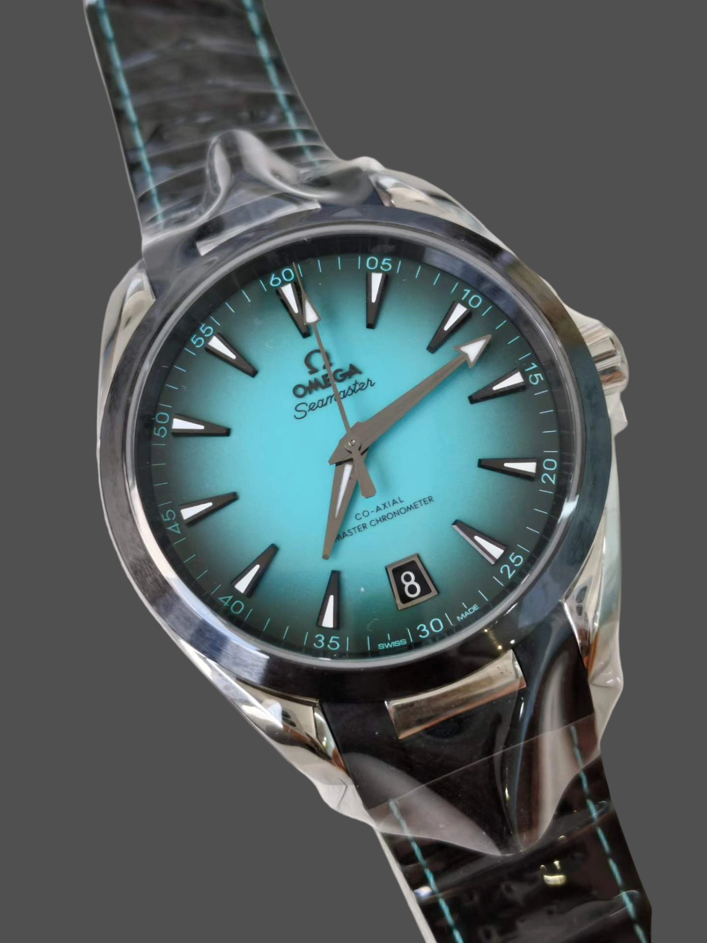 Omega 220.32.41.21.03.001 detail 1