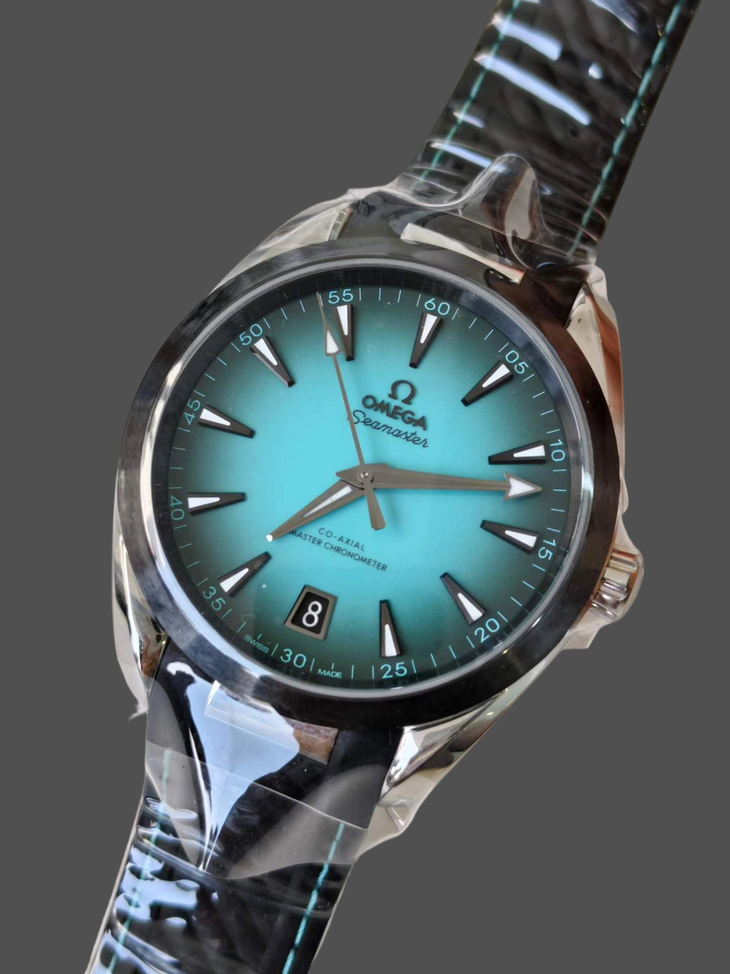 Omega 220.32.41.21.03.001 detail 2