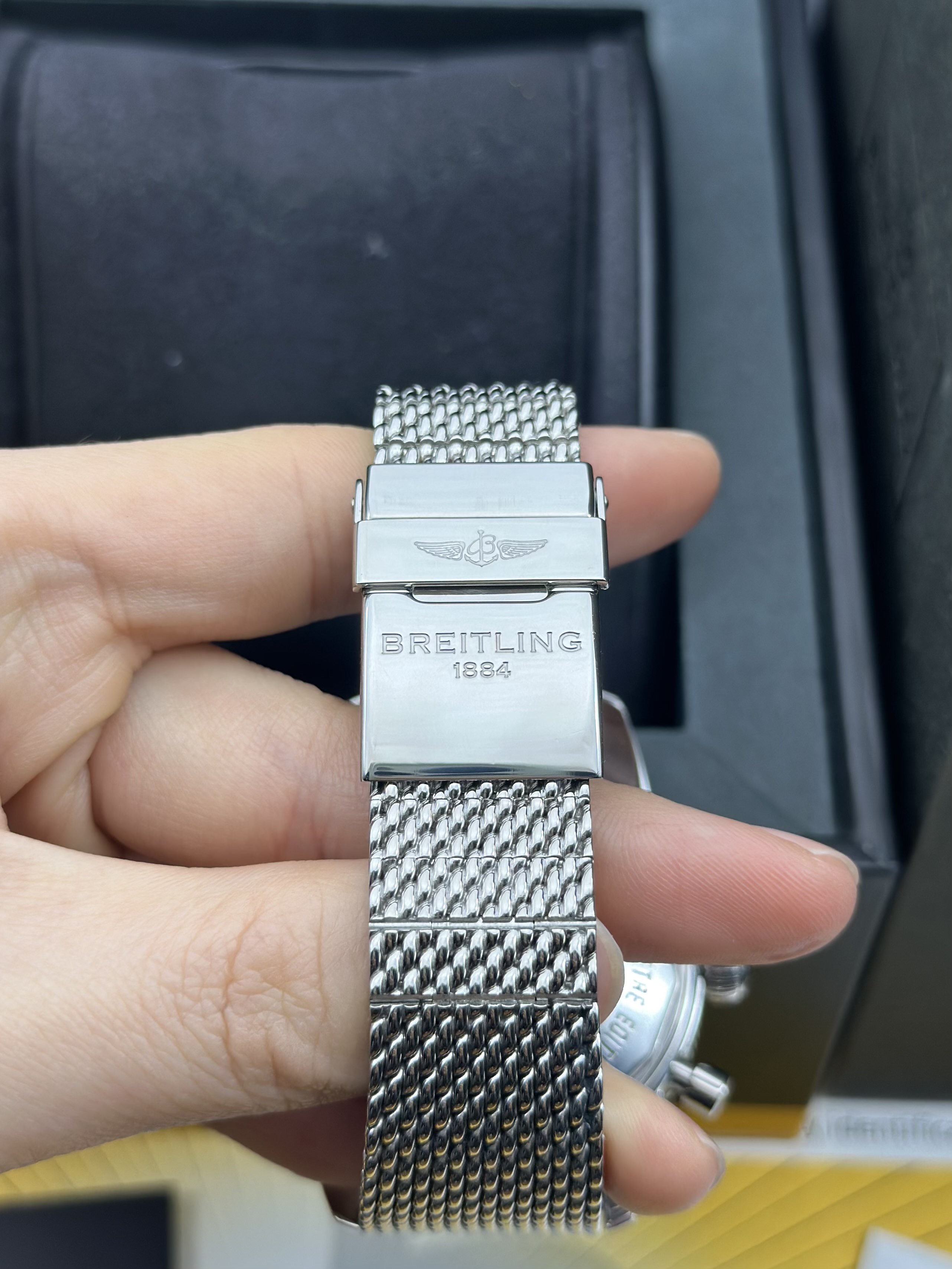 Breitling U2337012-BB81-154 detail 4