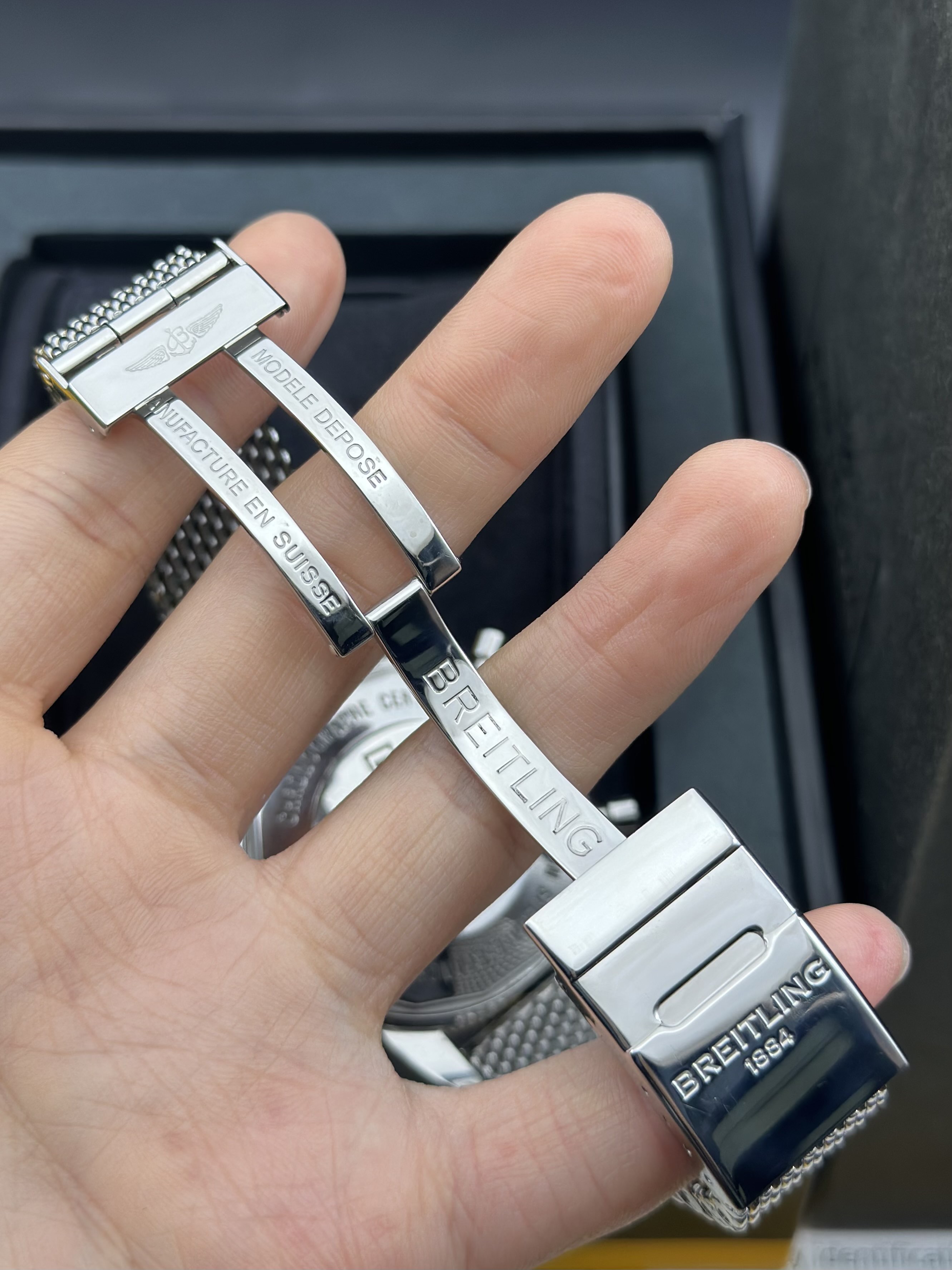 Breitling U2337012-BB81-154 detail 5
