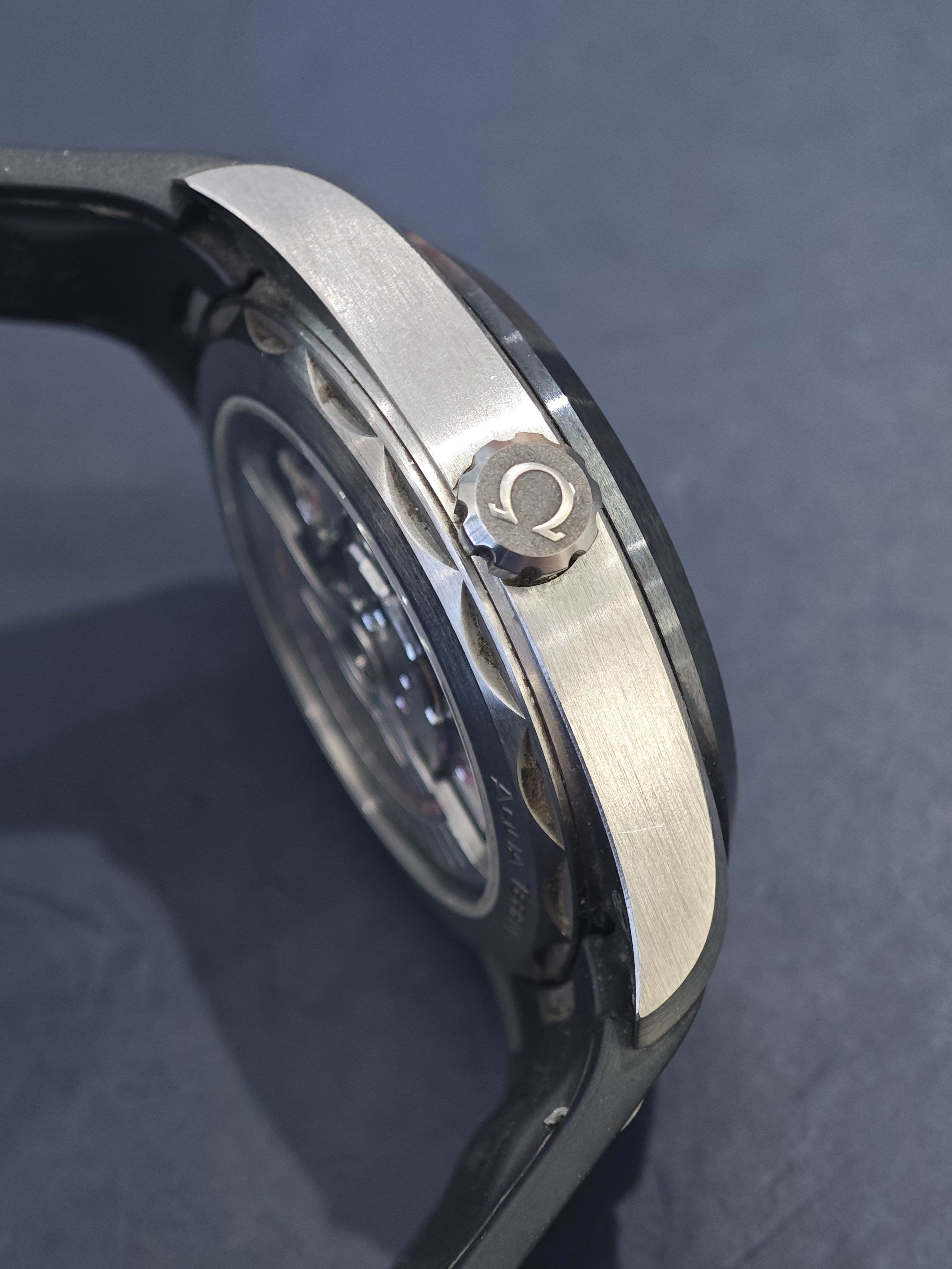 Omega 220.92.43.22.99.001 detail 2