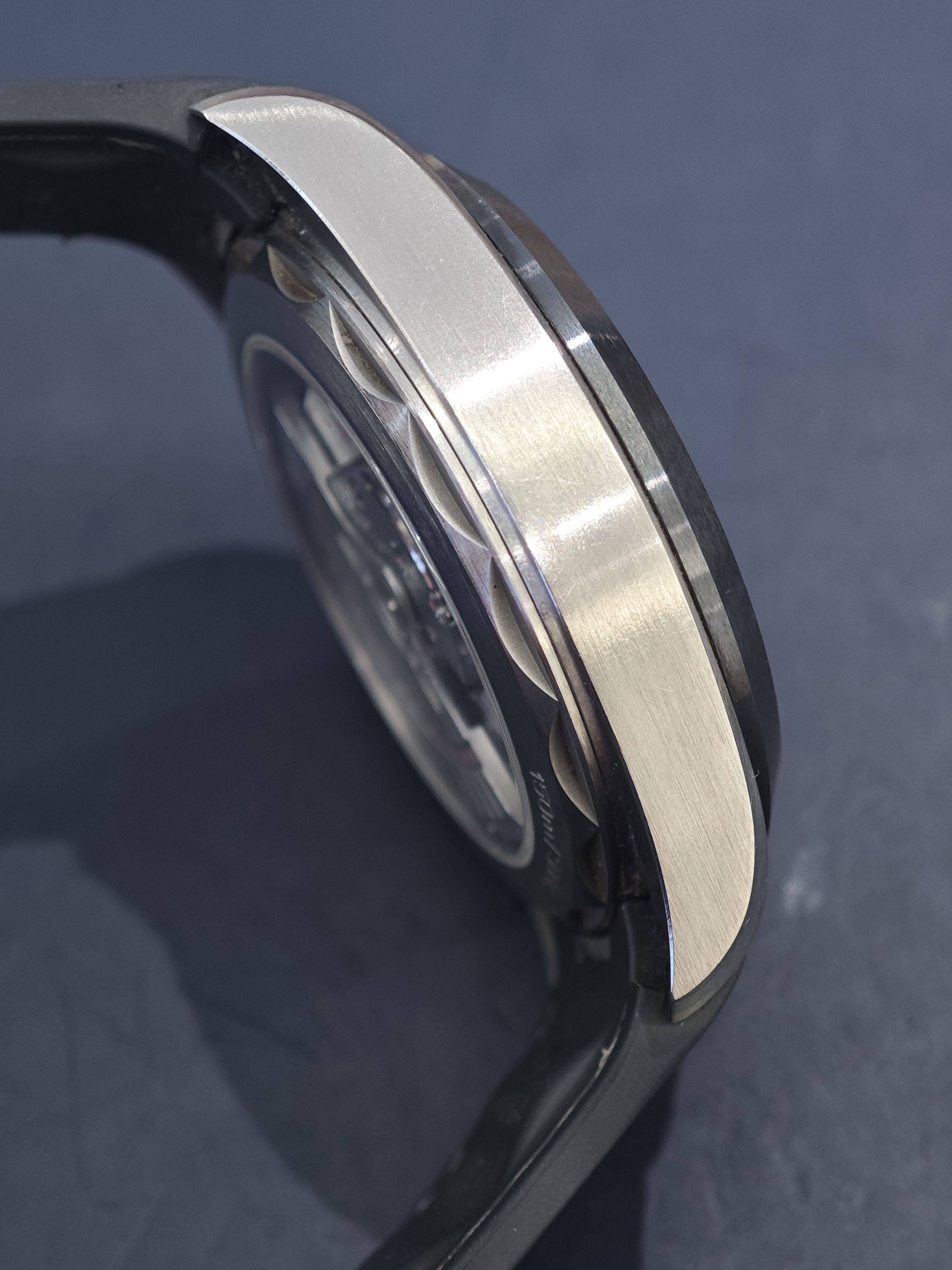 Omega 220.92.43.22.99.001 detail 1