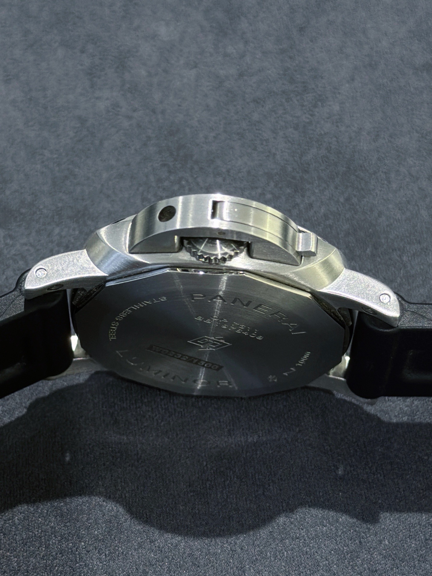 Panerai PAM02392 detail 2