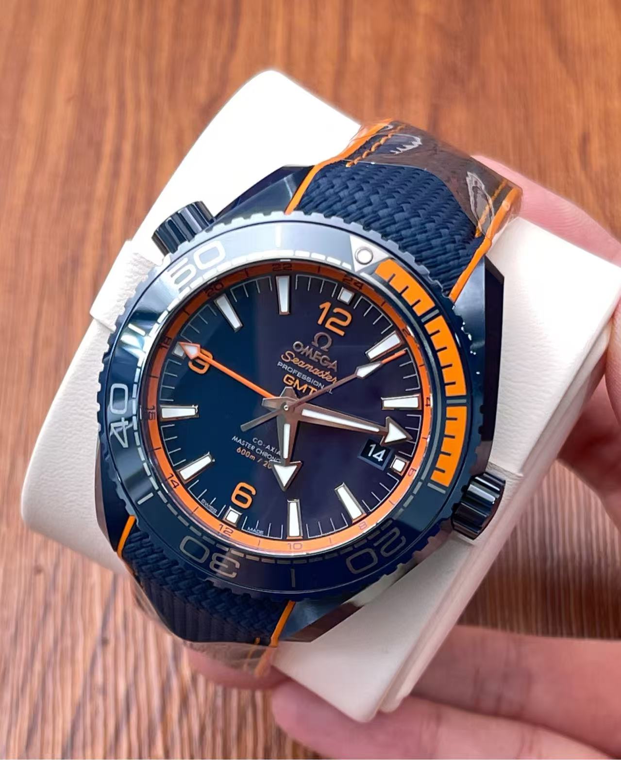 Omega 215.92.46.22.03.001
