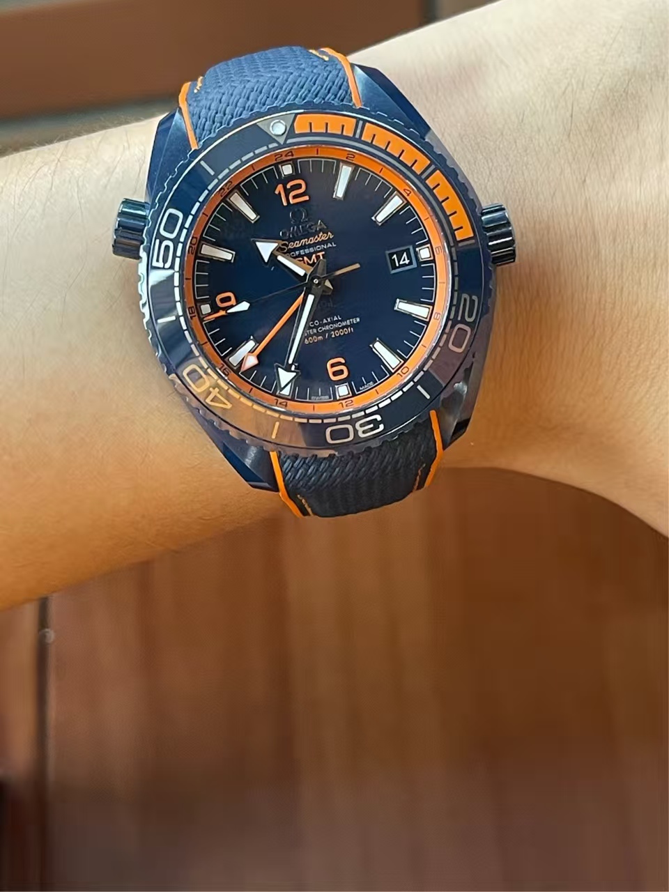 Omega 215.92.46.22.03.001 detail 3