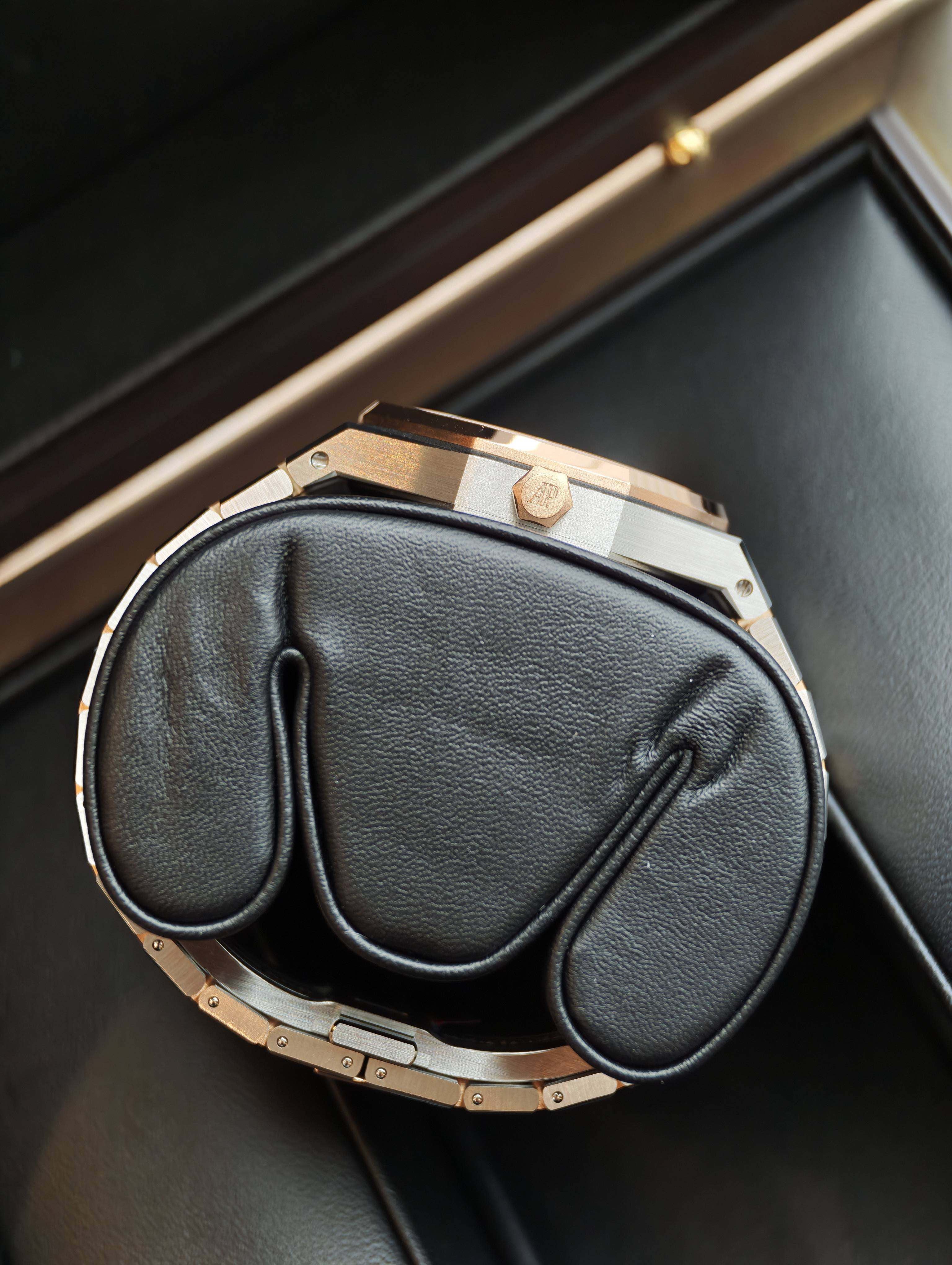 Audemars Piguet 77450sr.oo.1361sr.02 detail 1