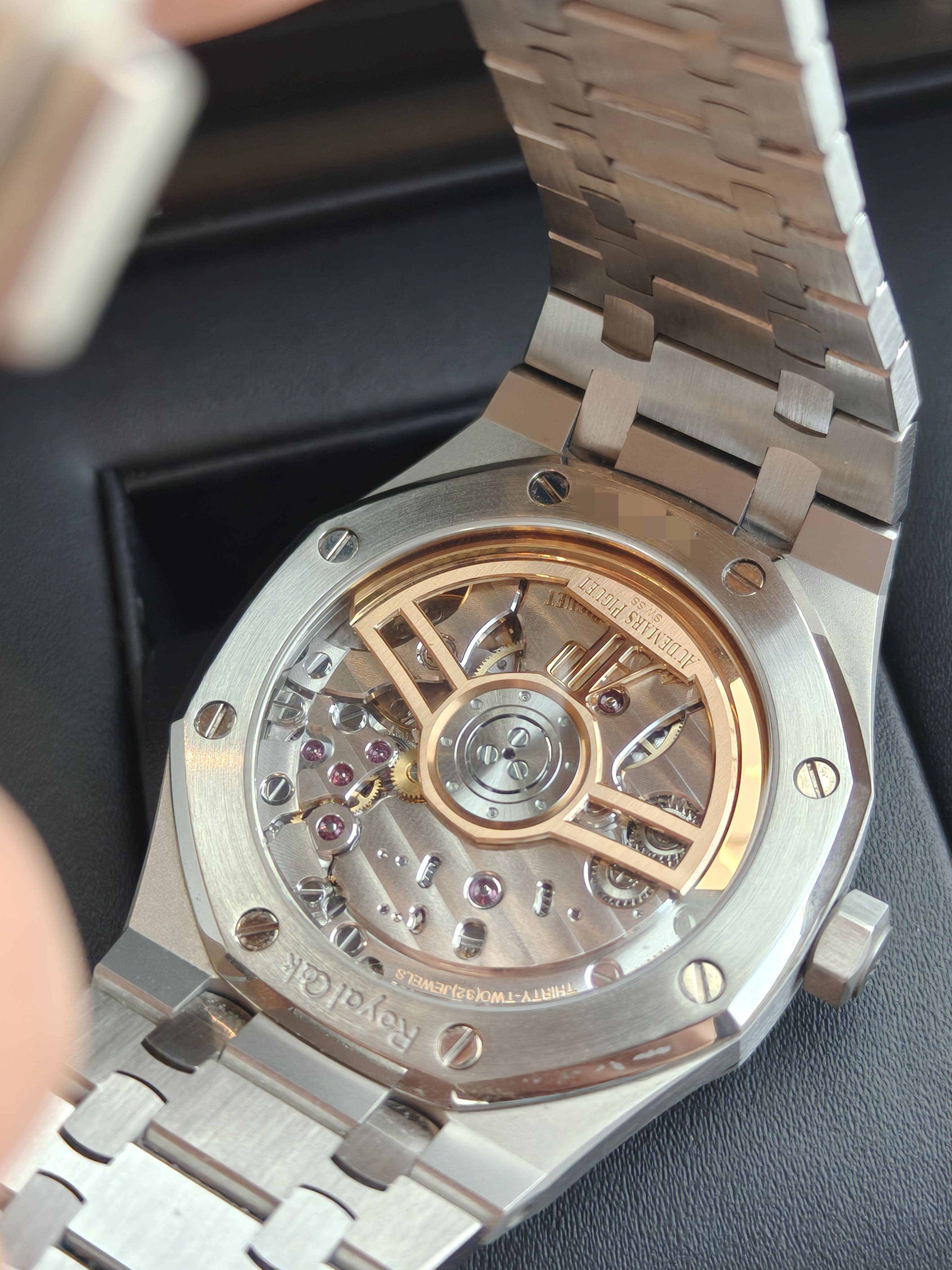 Audemars Piguet 15510ST.OO.1320ST.08 detail 2