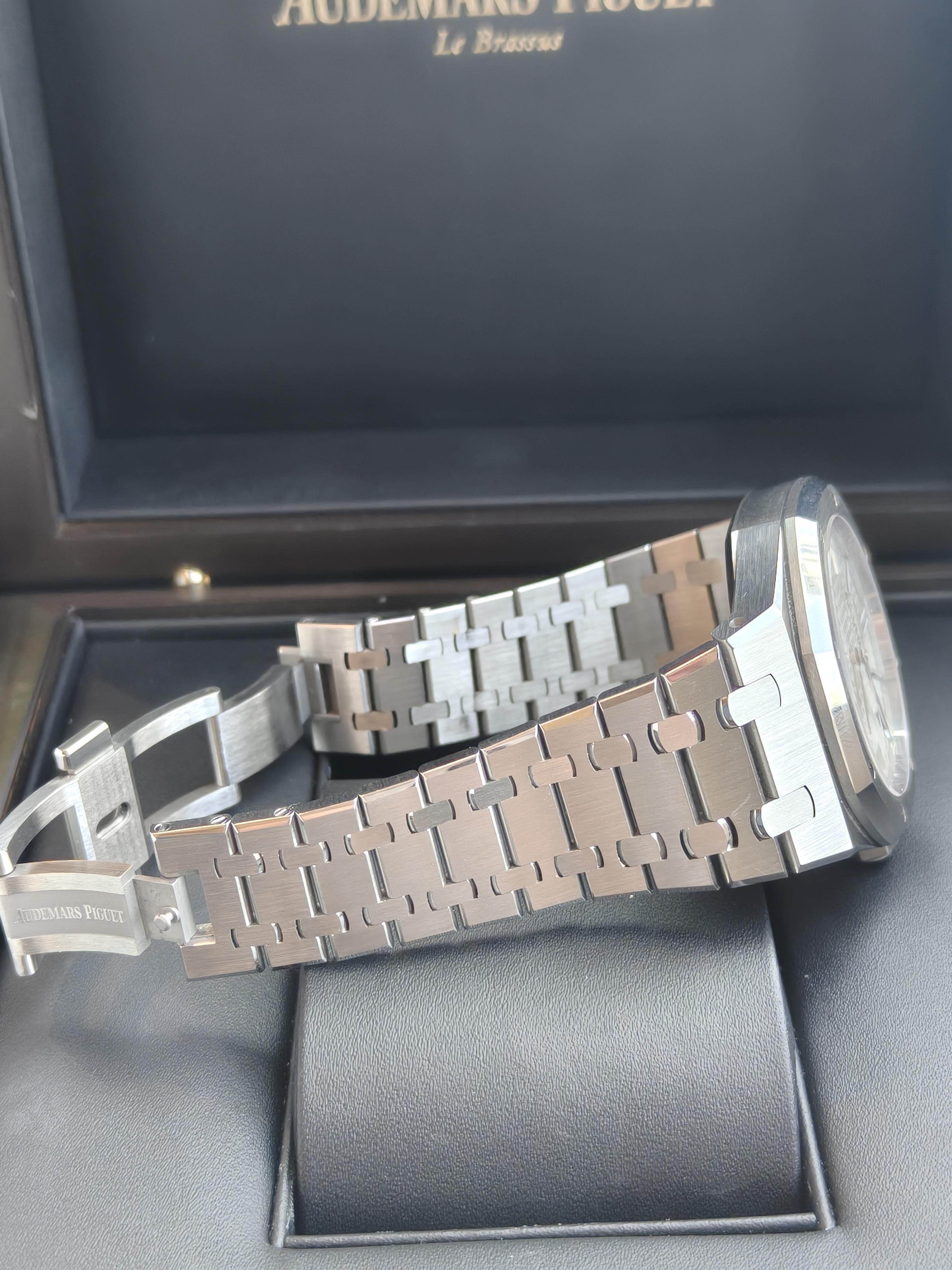 Audemars Piguet 15510ST.OO.1320ST.08 detail 3