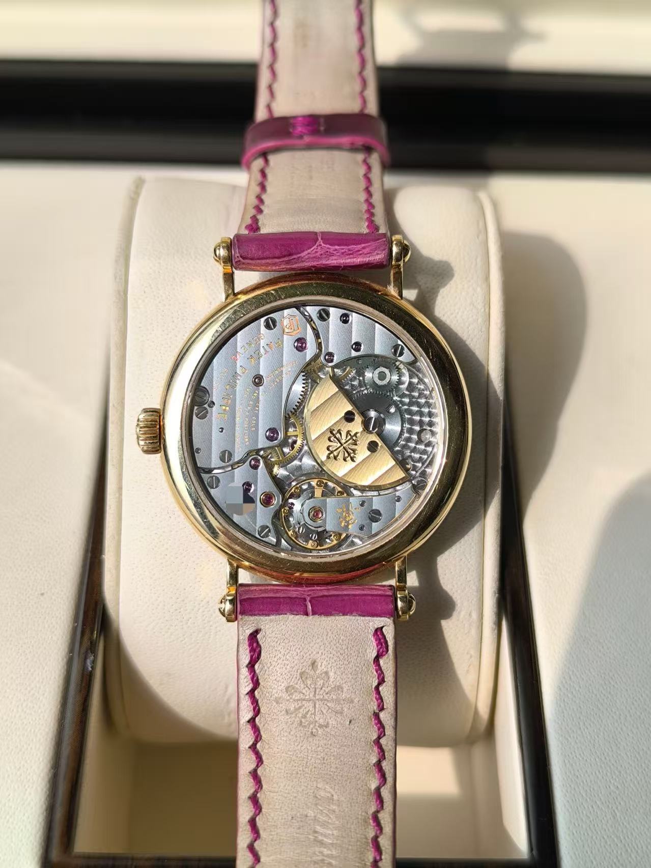 Patek Philippe 7200 / 200R-001 detail 5