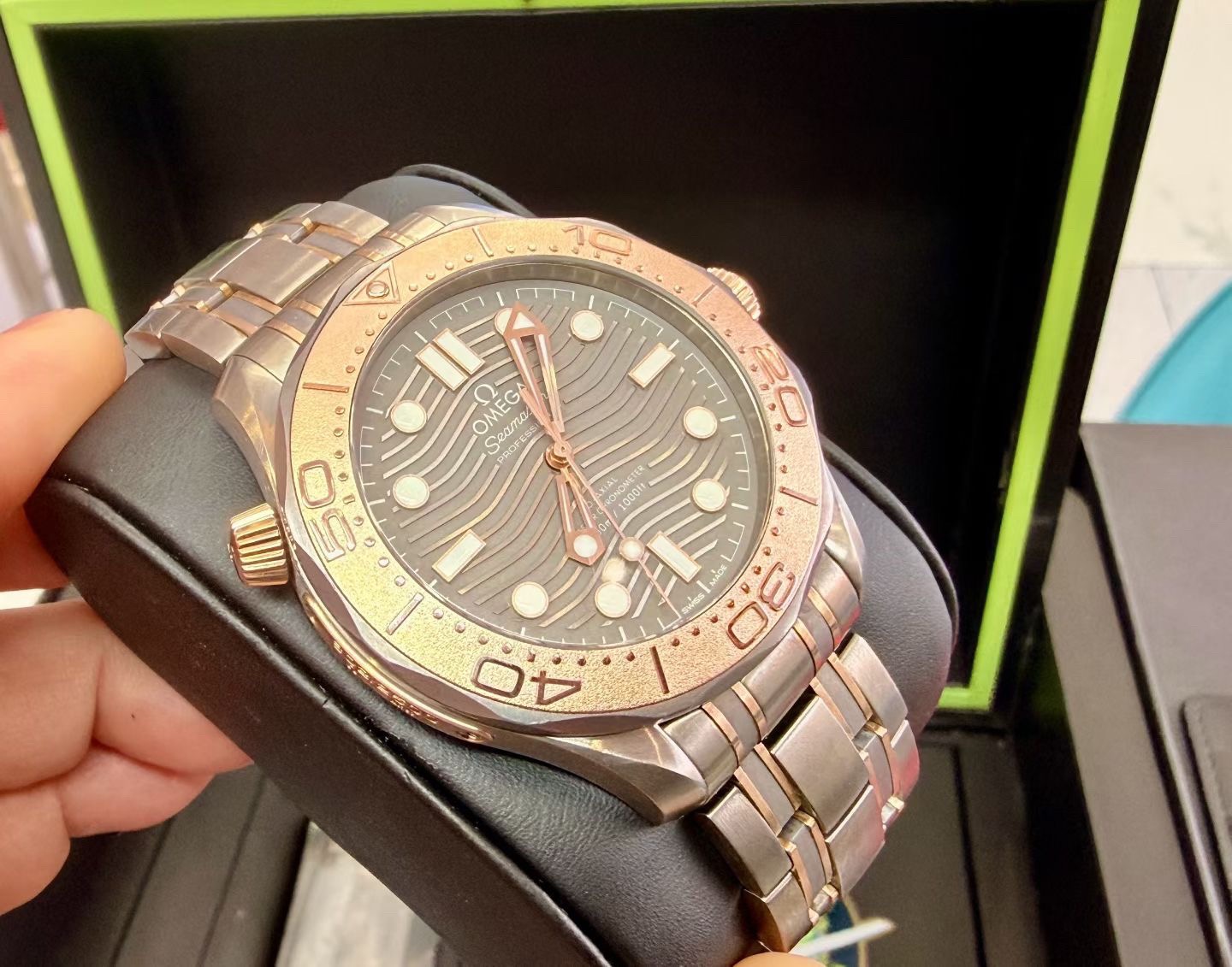 Omega 210.60.42.20.99.001 detail 6