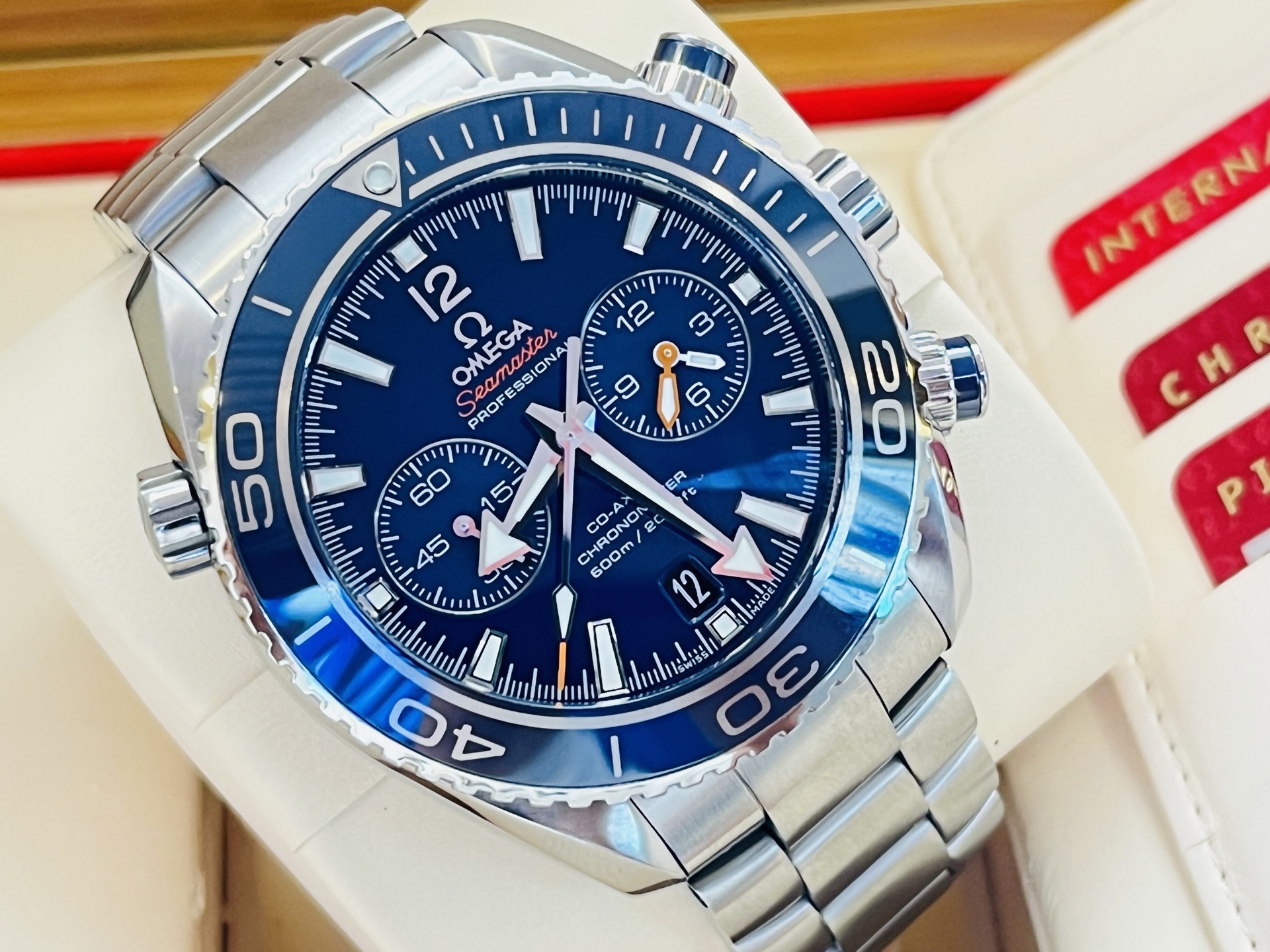 Omega 232.90.46.51.03.001 detail 6