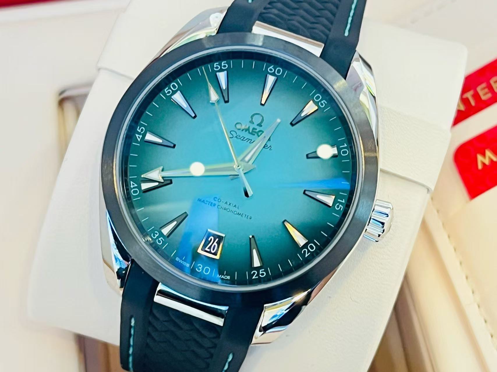 Omega 220.32.41.21.03.001