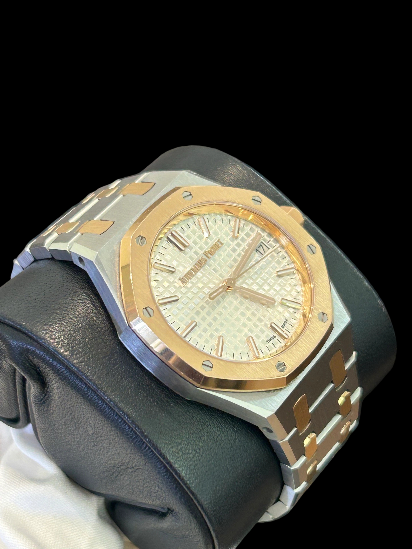 Audemars Piguet 77450SR.OO.1361SR.02 detail 2