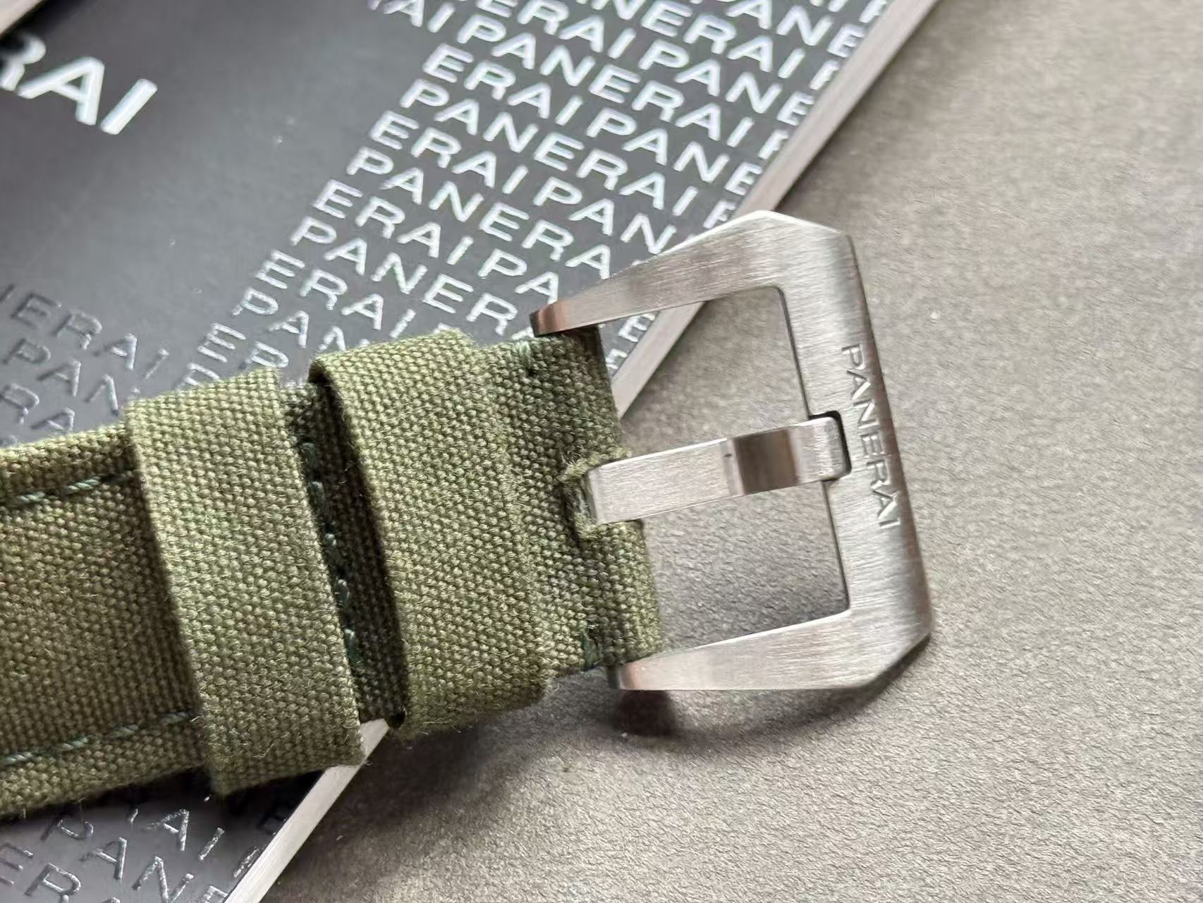 Panerai PAM00618 detail 2