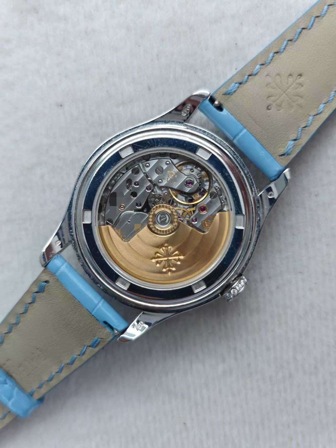 Patek Philippe 4937G-001 detail 4